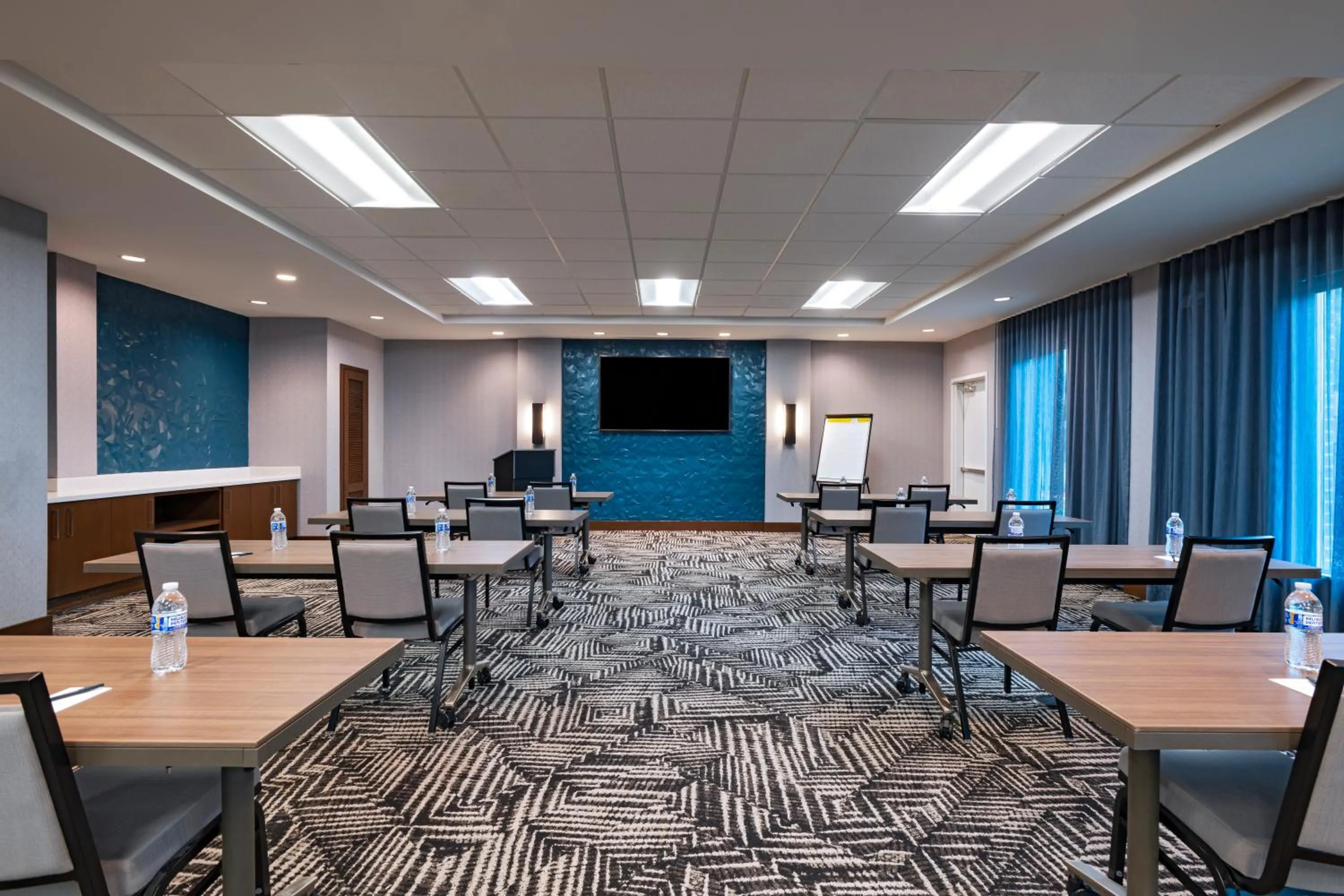 Meeting/conference room in Hyatt Place Austin Lake Travis/Four Points