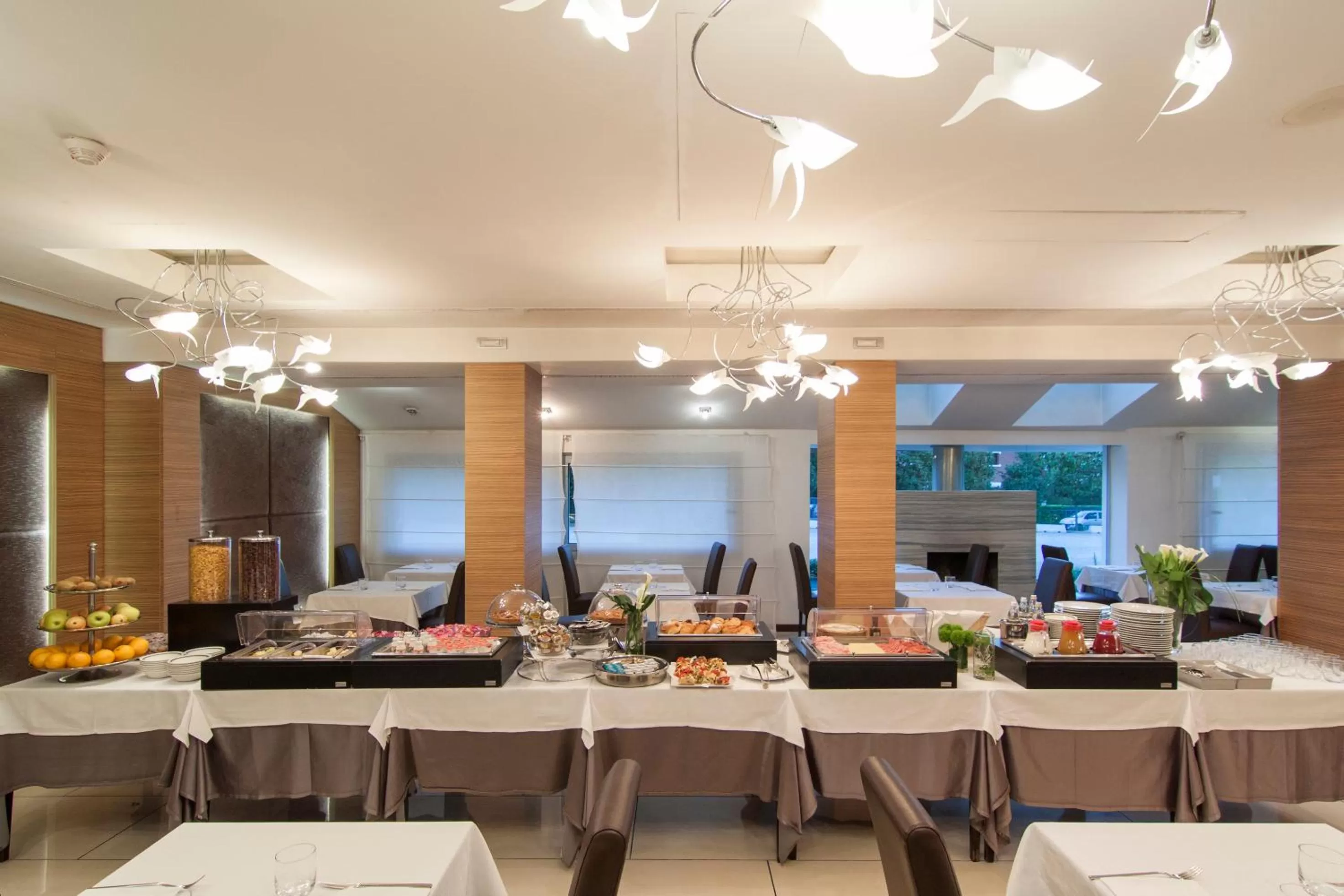 Continental breakfast in Inverigo Hotel