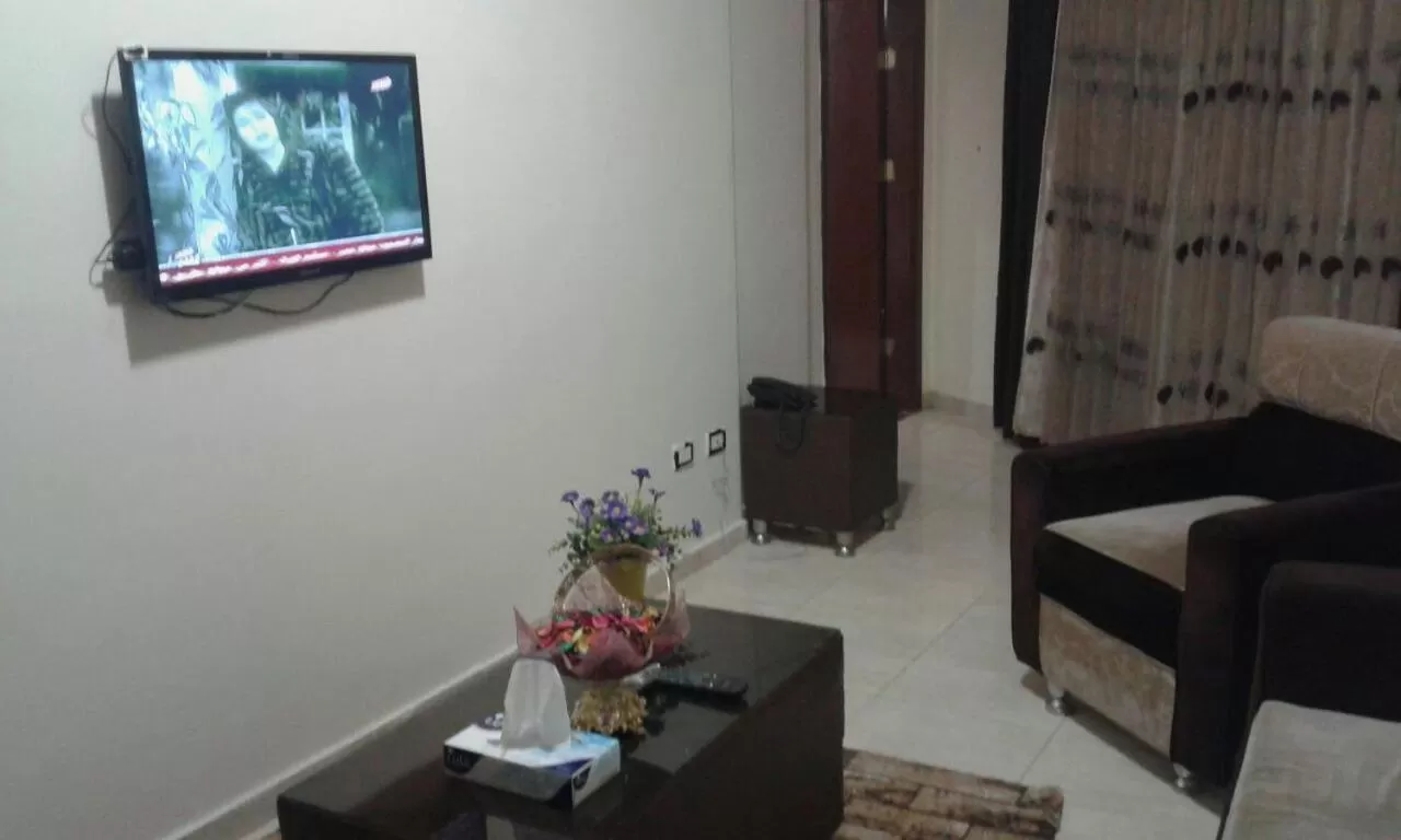 TV/Entertainment Center in Al Tawheed Hotel Apartments