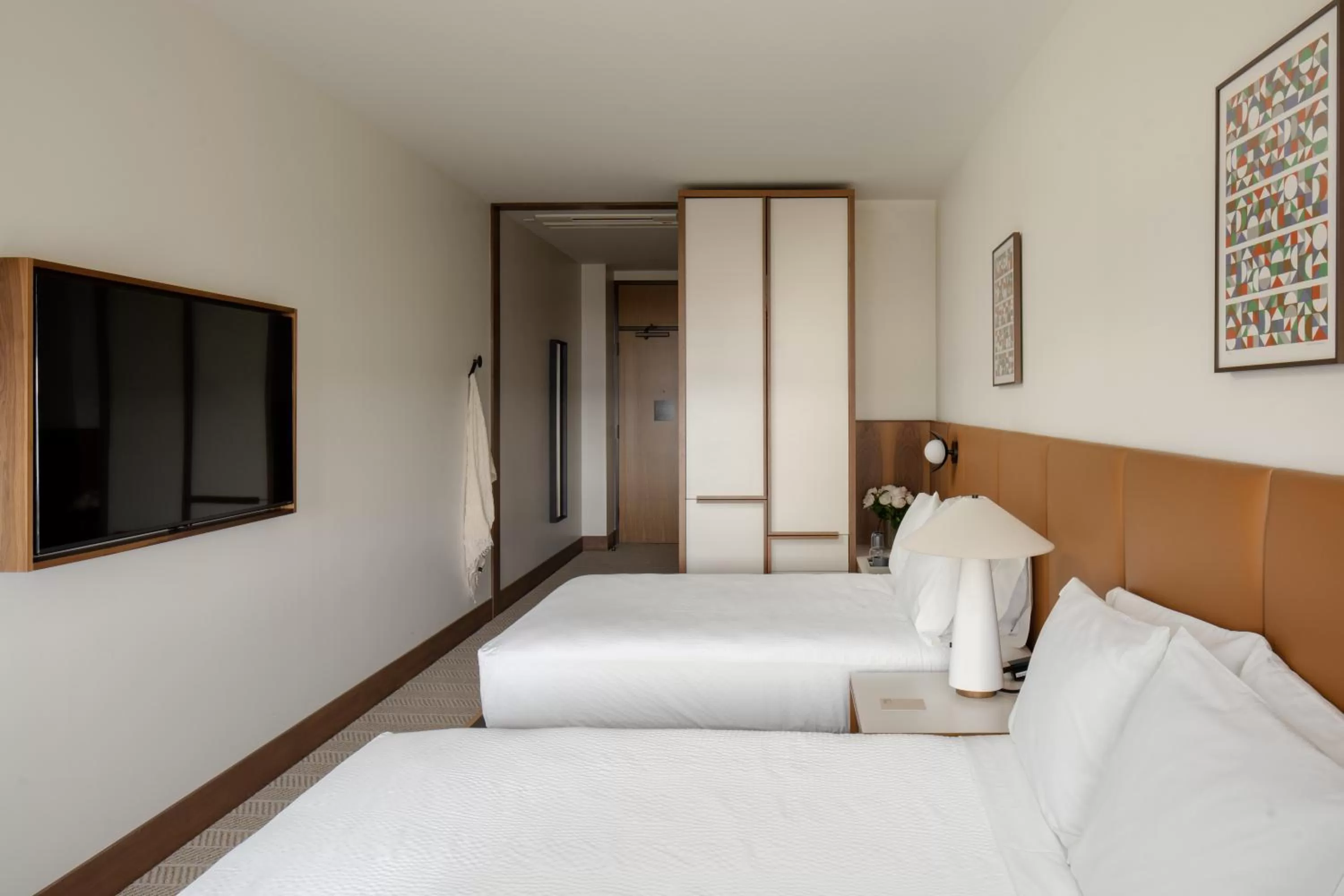 Bed in Hotel Marcel New Haven, Tapestry Collection By Hilton