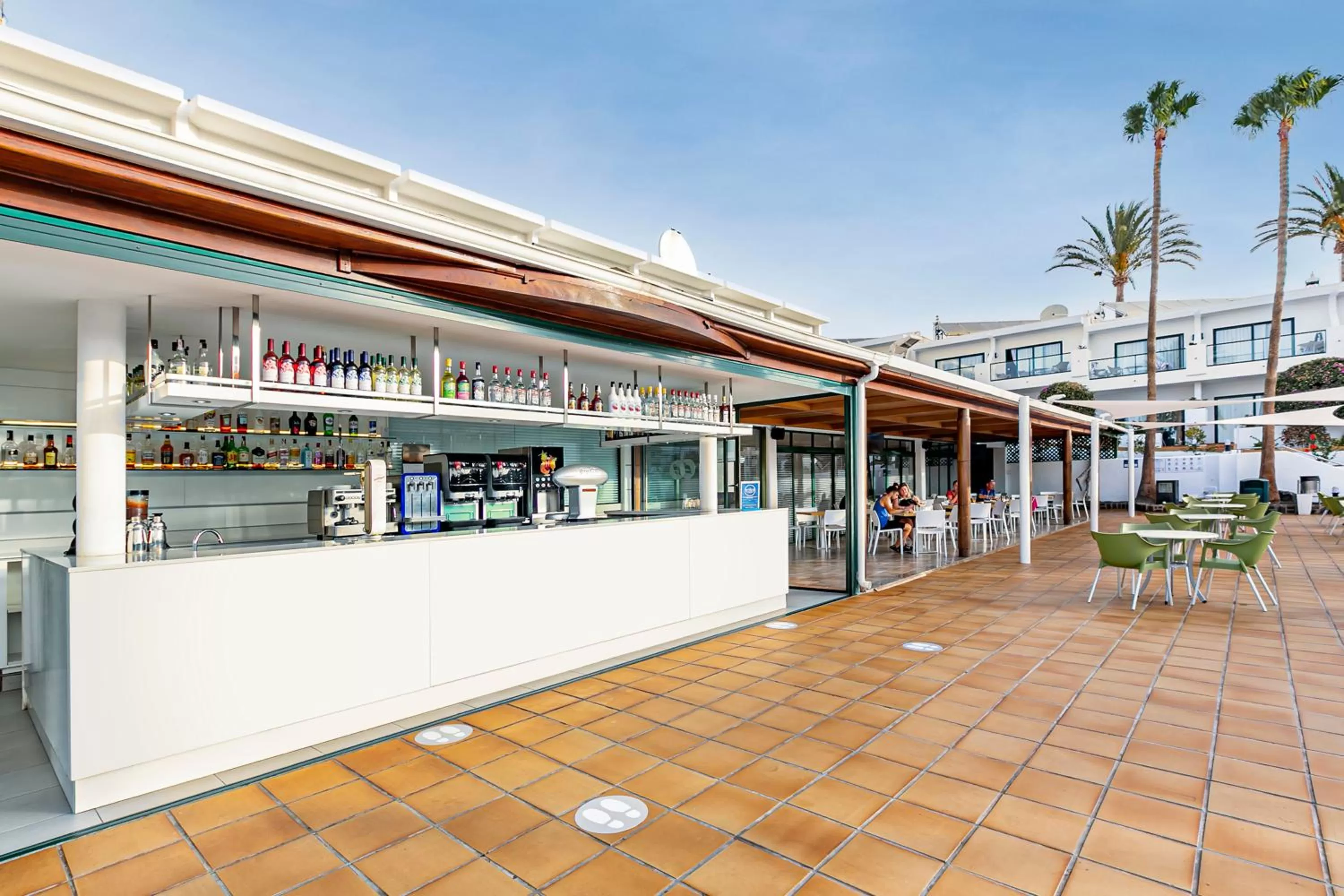 Balcony/Terrace in Hotel THB Flora