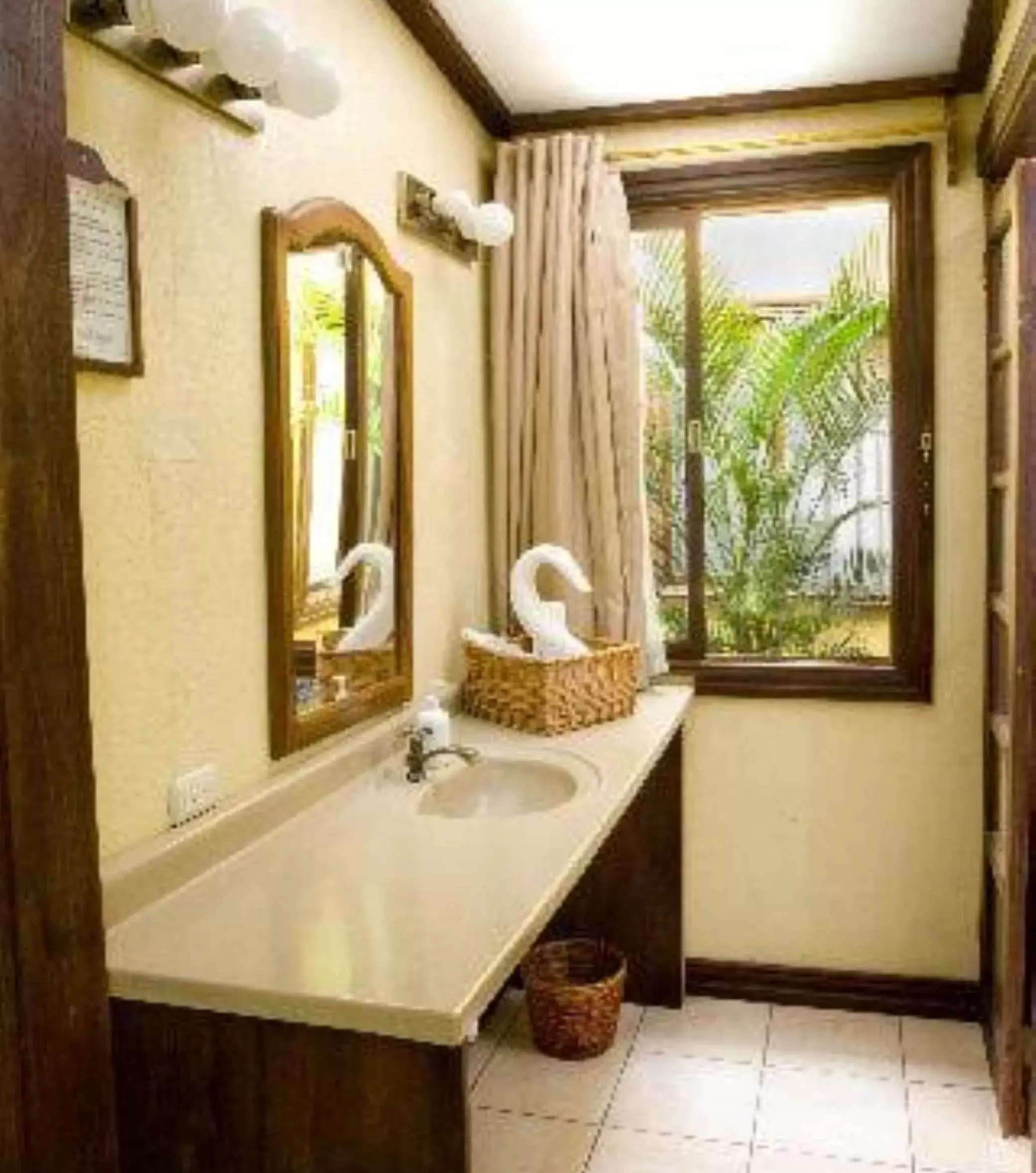 Deluxe Queen Room with Two Queen Beds in Hotel Pacande B&B Deluxe Queen Room with Two Queen Beds in Hotel Pacande B&B