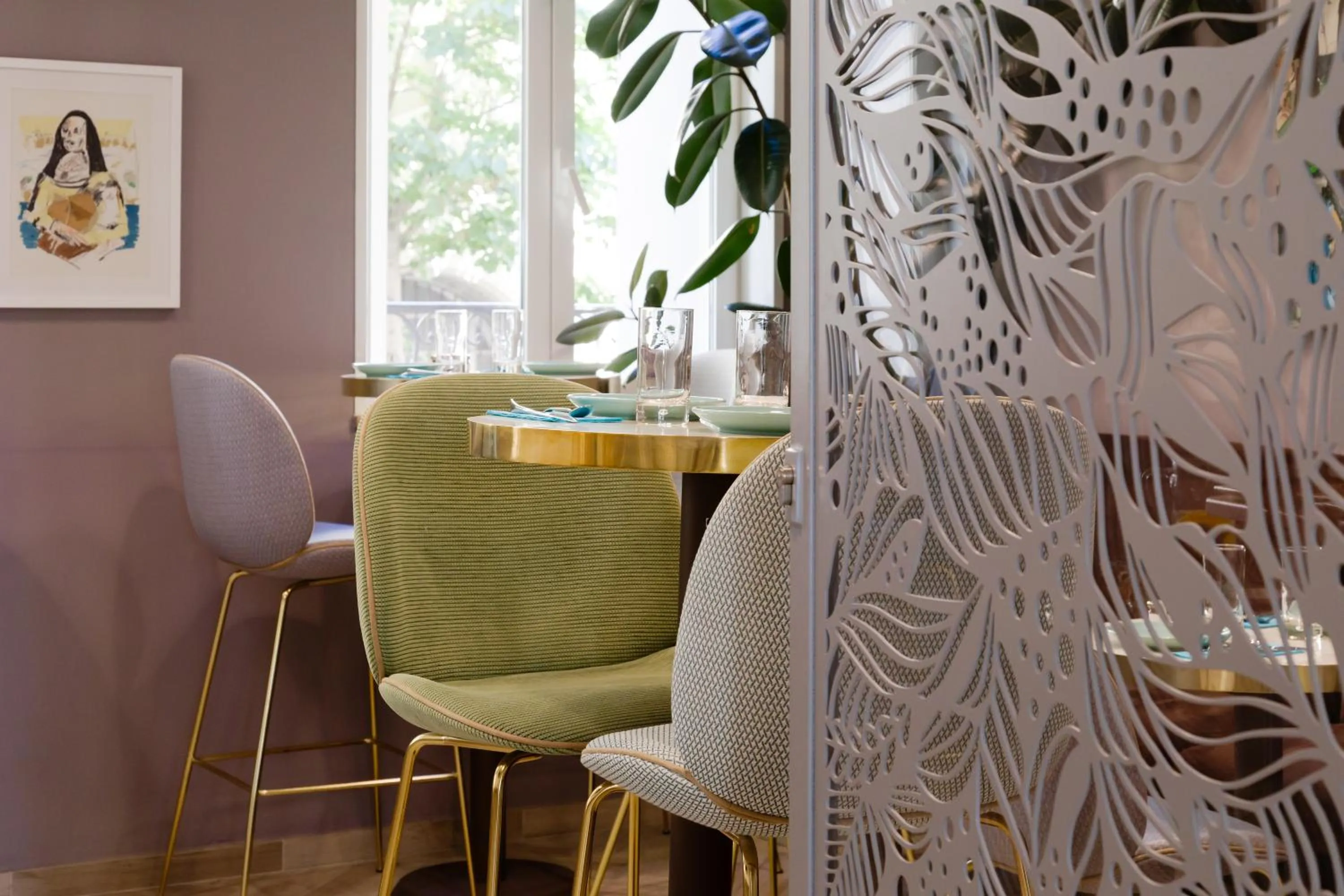 Lounge or bar in Hôtel le XIX