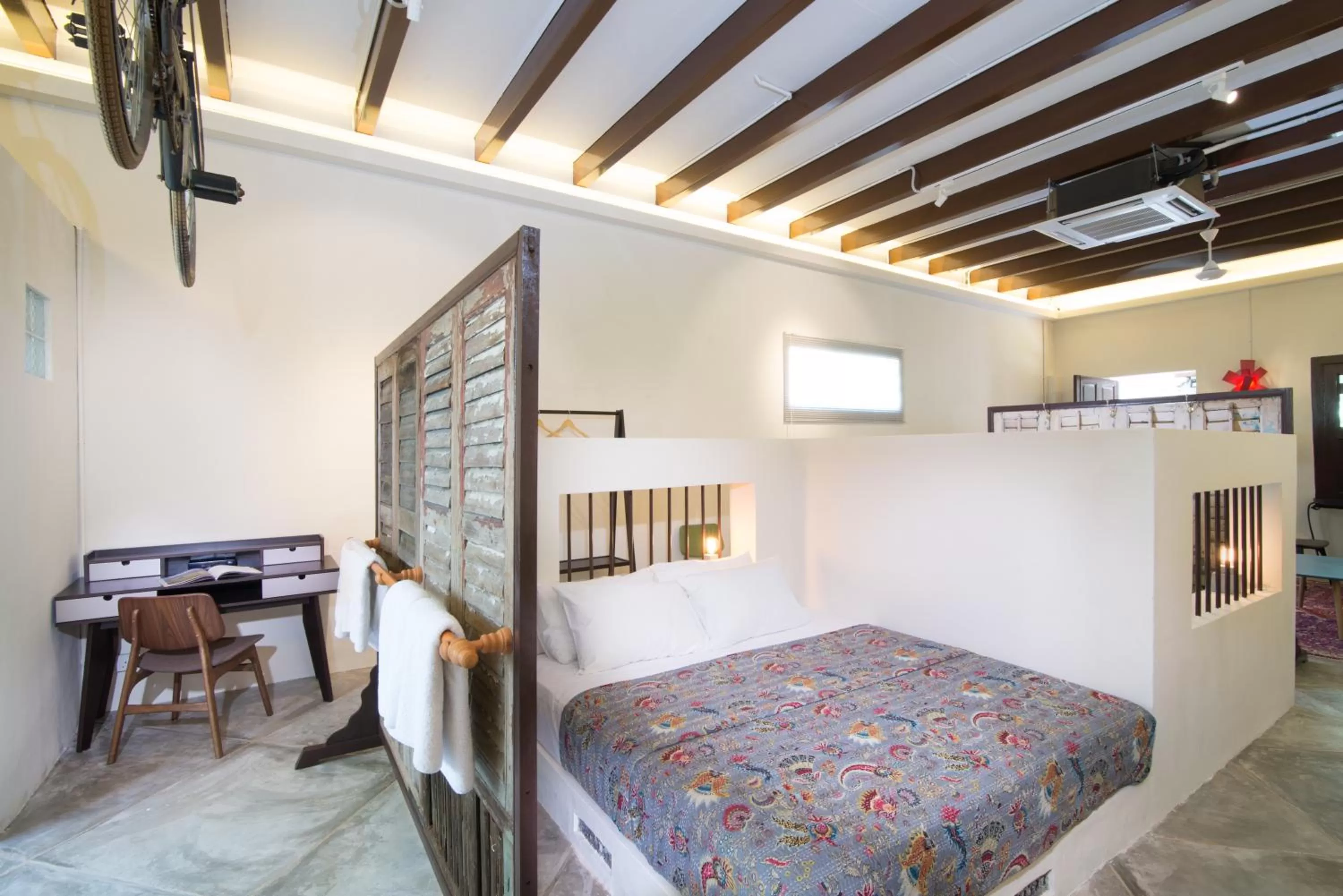Bedroom, Bed in Muntri Mews