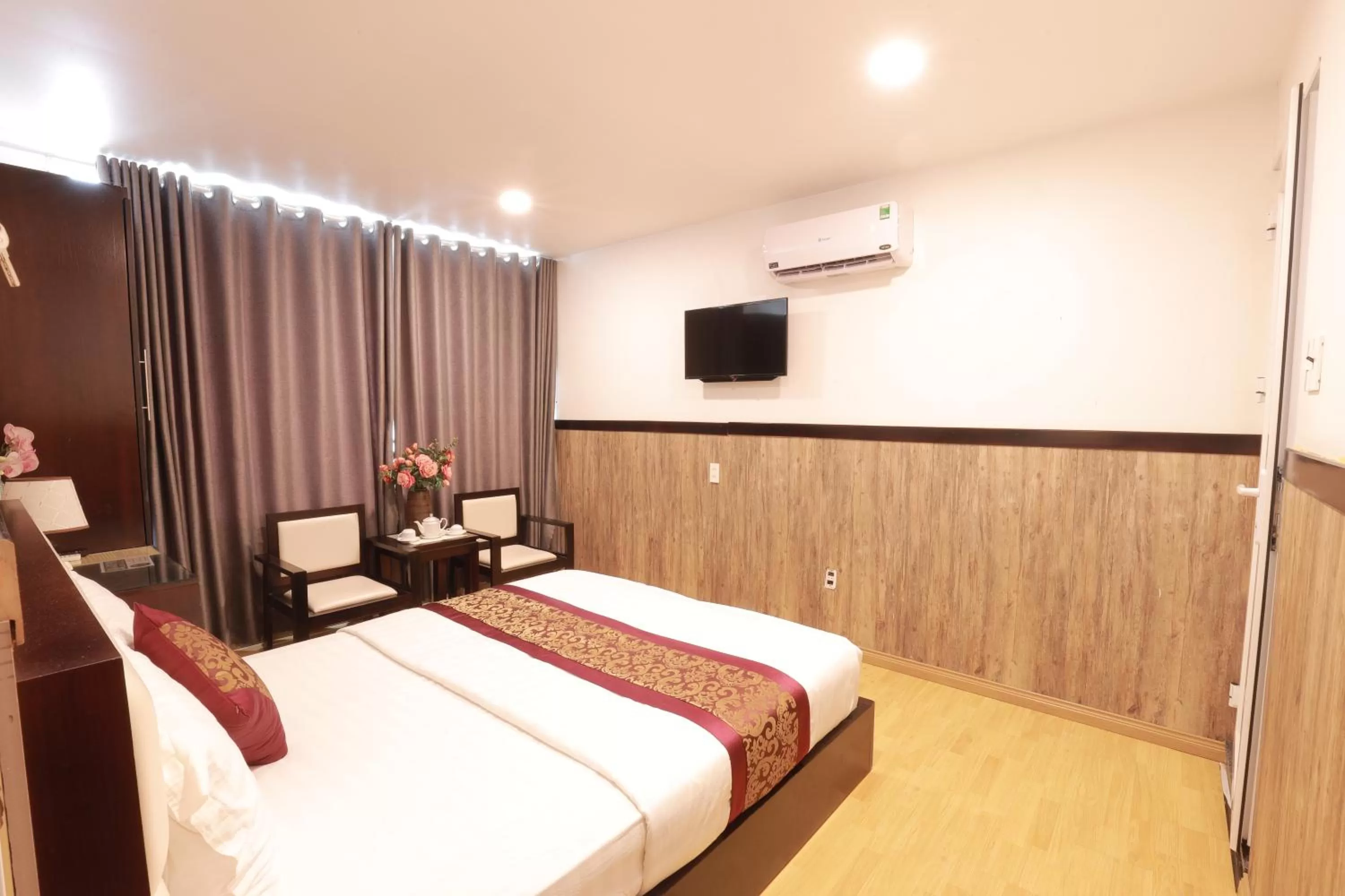 Bed in Hotel Minh Hang