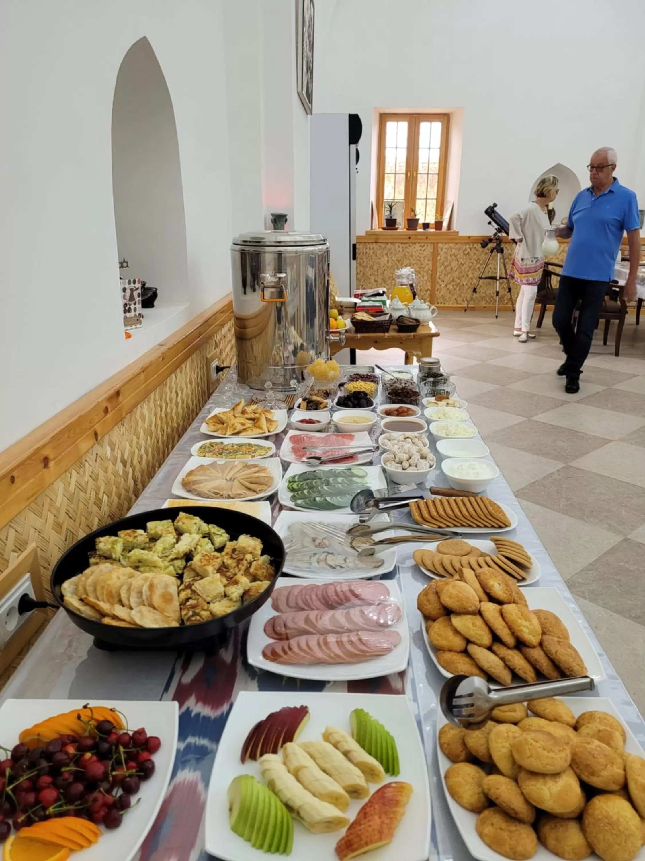 Restaurant/places to eat in madrasah Polvon-Qori boutique hotel