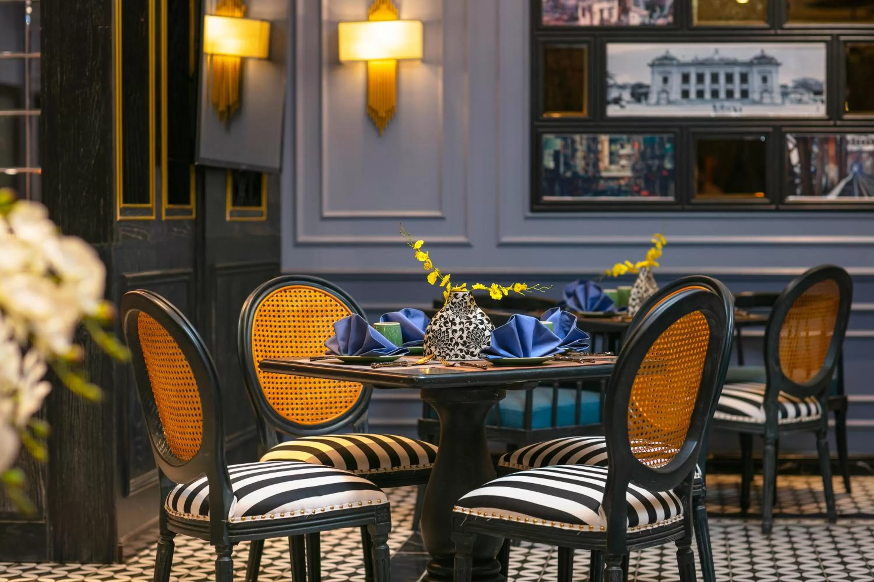 Restaurant/places to eat in The Exquisite HaLong Hotel