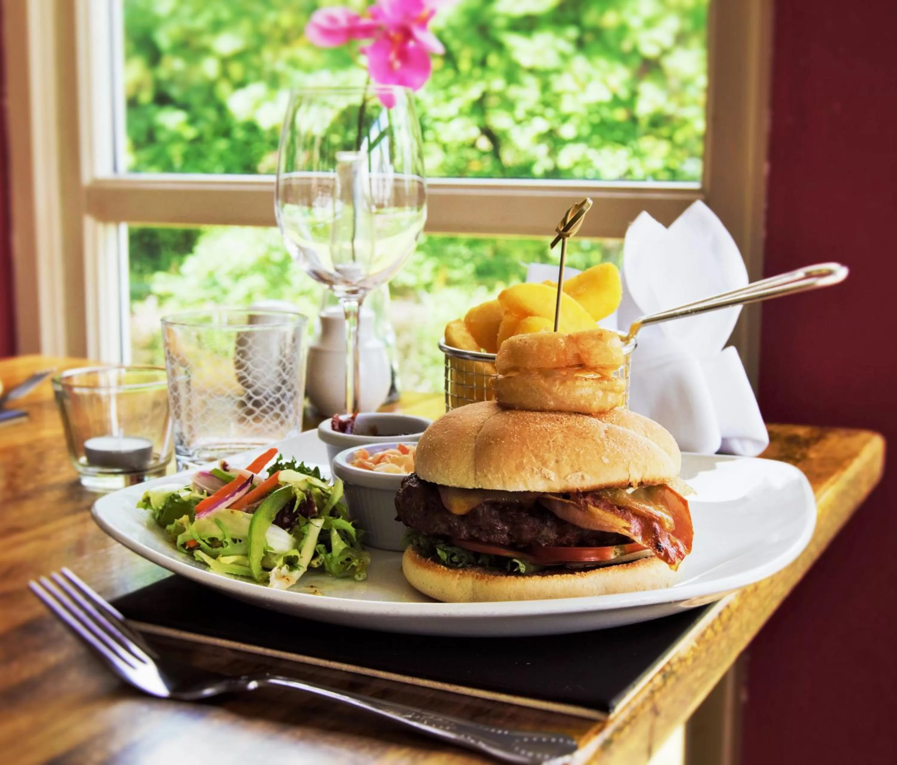 Restaurant/places to eat in Bridge of Cally Hotel