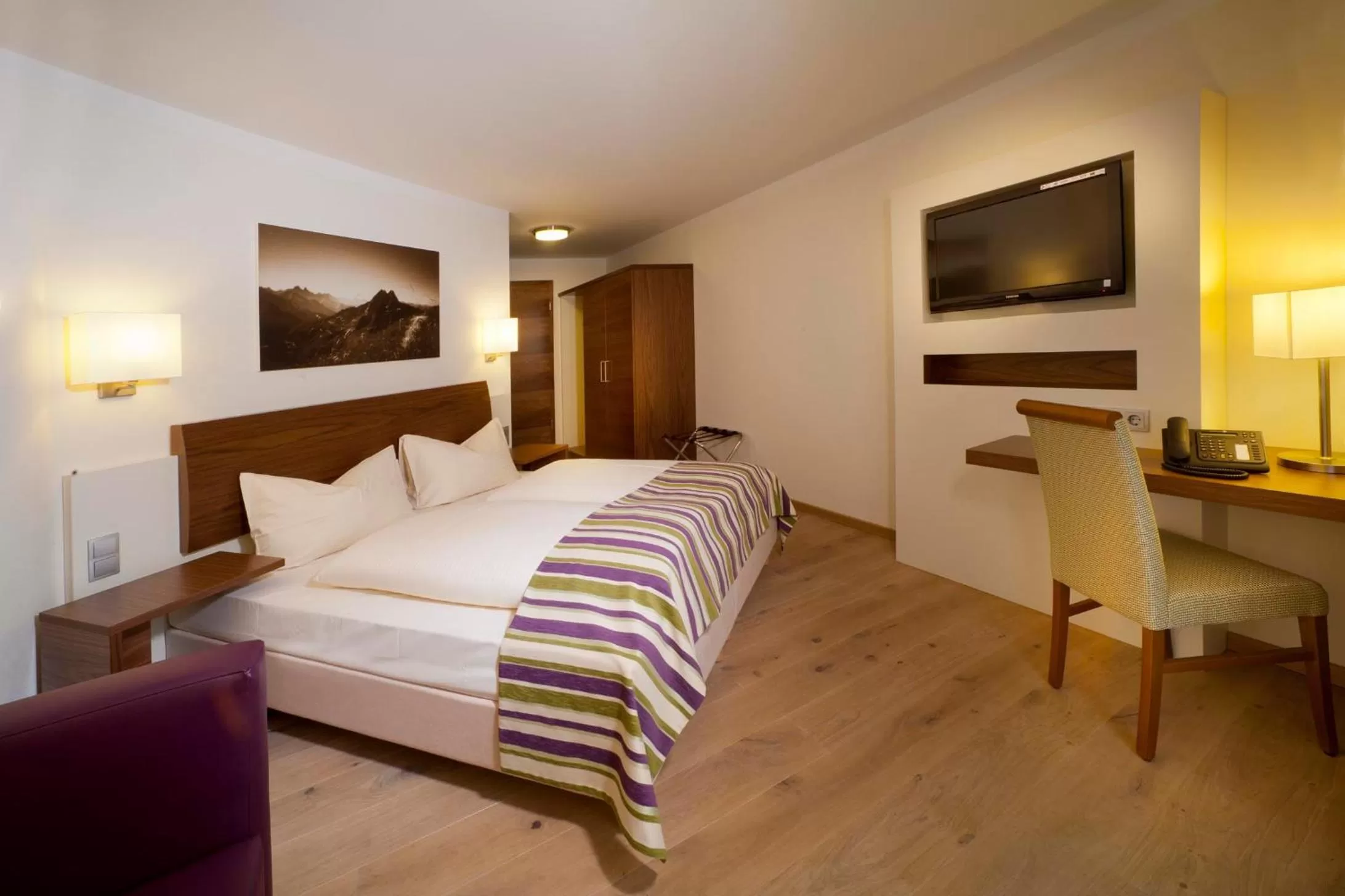 Photo of the whole room, Bed in Hotel Greinwald