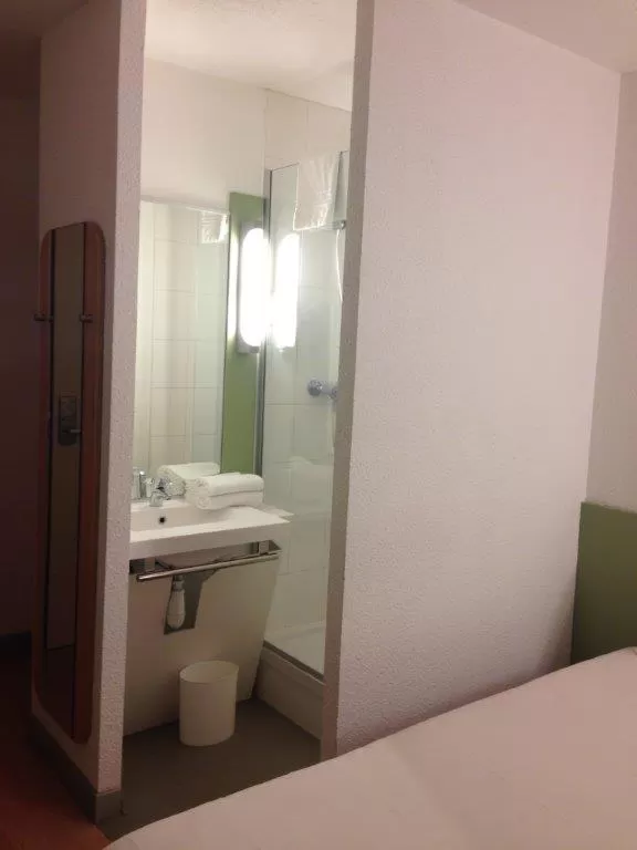 Decorative detail in Ibis Budget Rambouillet