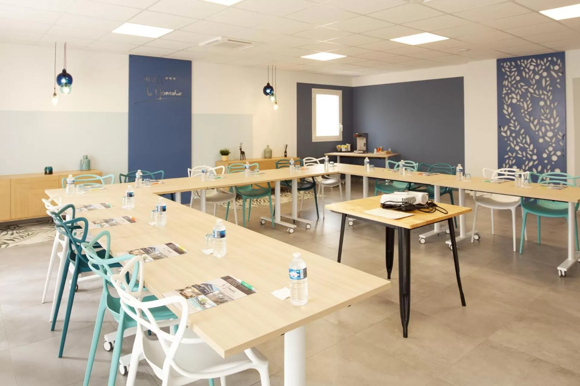 Business facilities in Sure Hotel by Best Western Beziers Le Monestie