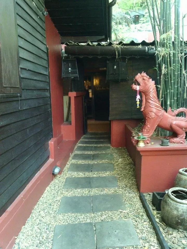 Decorative detail in Tri Yaan Na Ros Colonial House