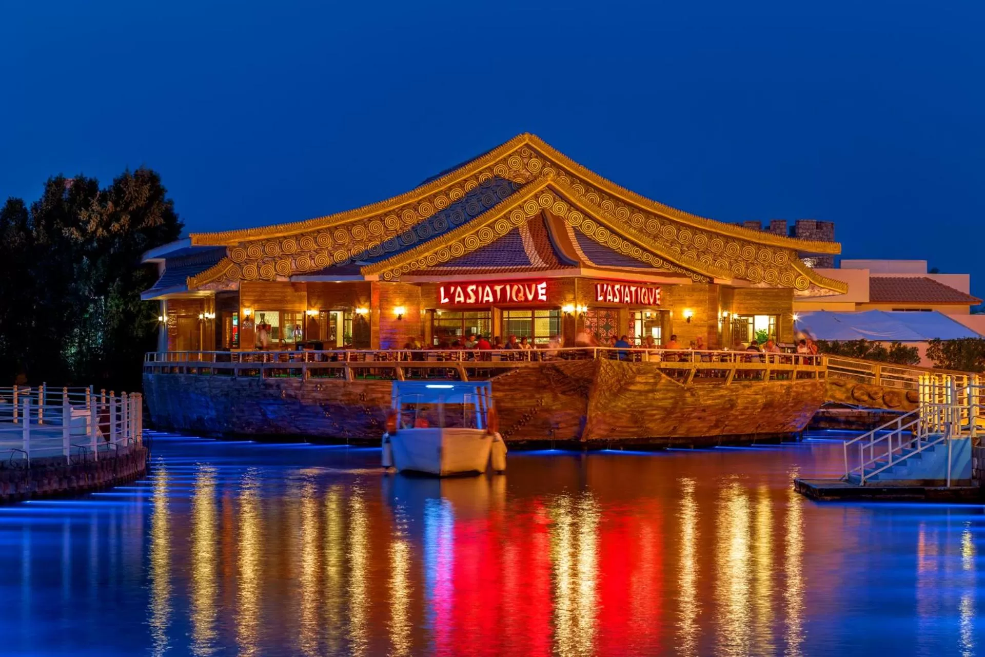 Restaurant/places to eat in Pickalbatros Dana Beach Resort - Aqua Park