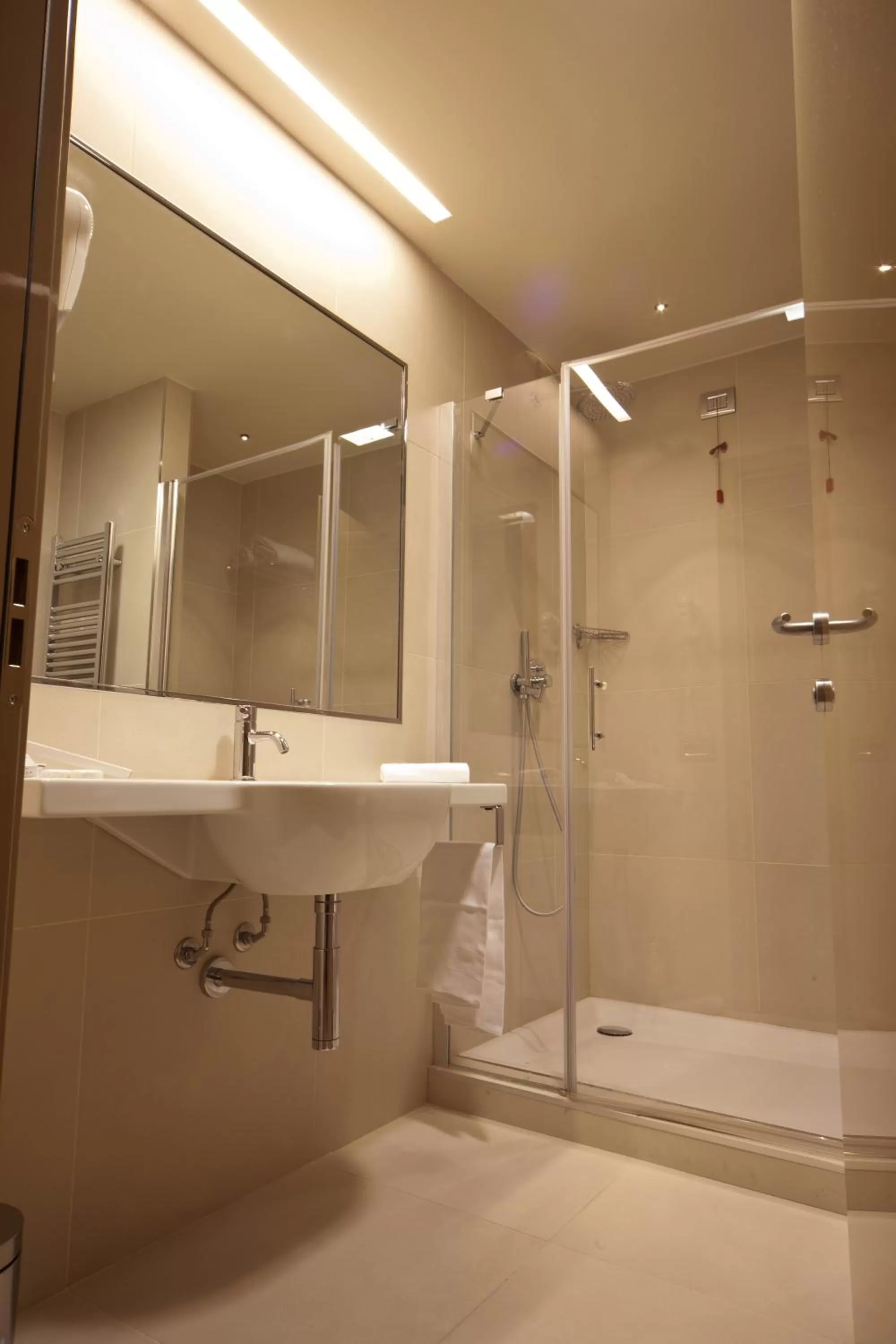 Bathroom in Albergo Dei Laghi