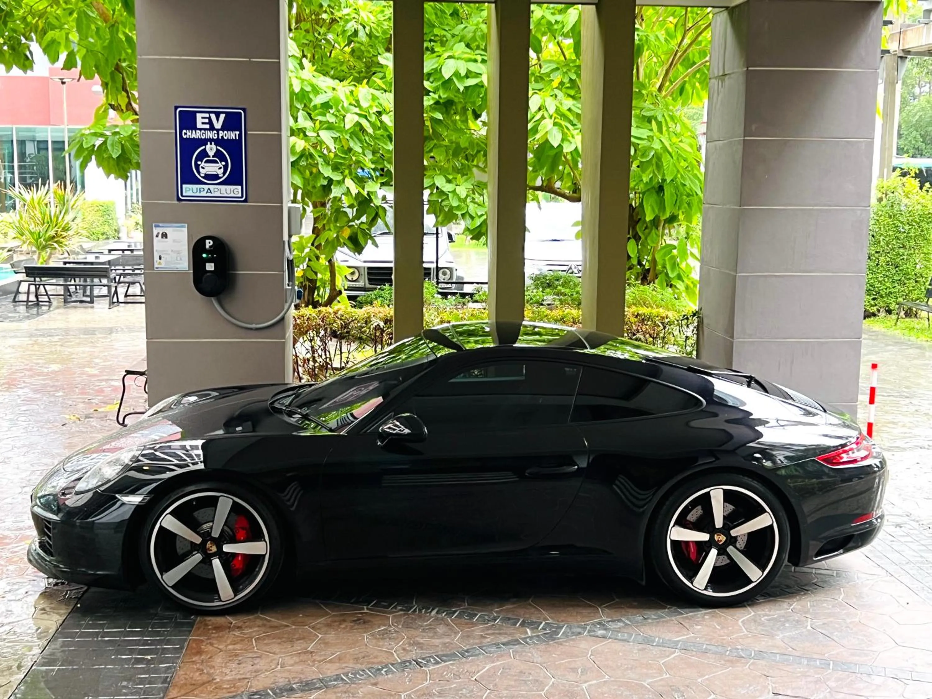 The Contrast i Hotel