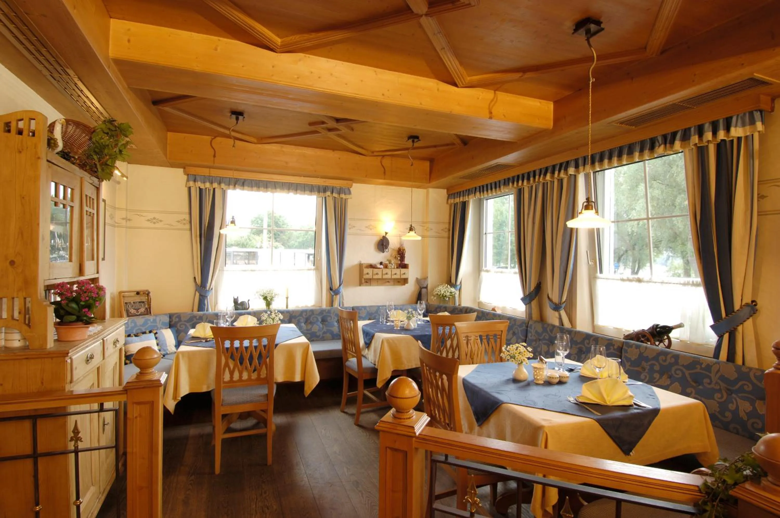 Restaurant/places to eat in Hotel Donauhof