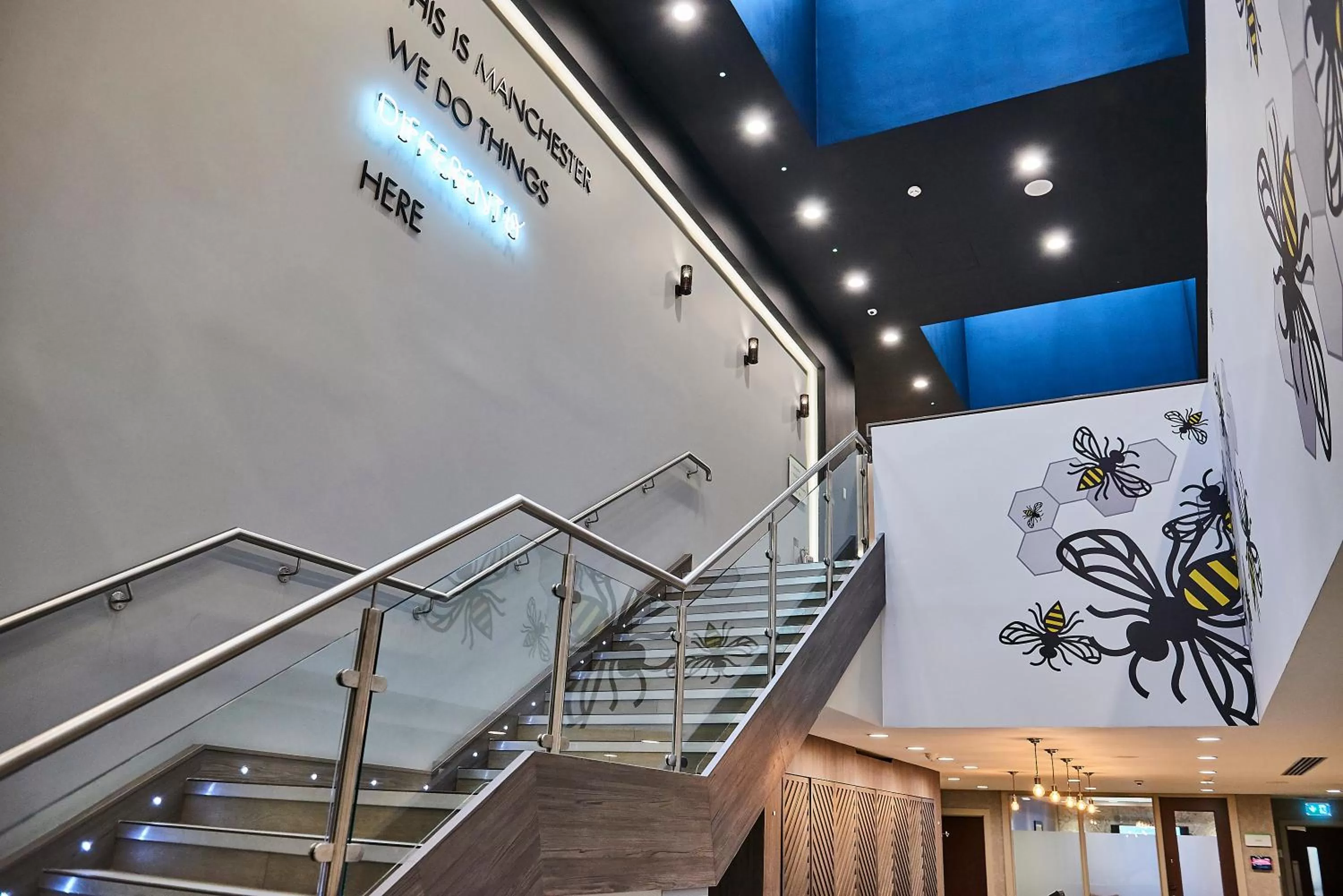 Lobby or reception in Holiday Inn Manchester - City Centre by IHG