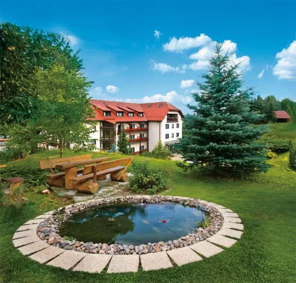 Facade/entrance, Property Building in Hotel Zur Post