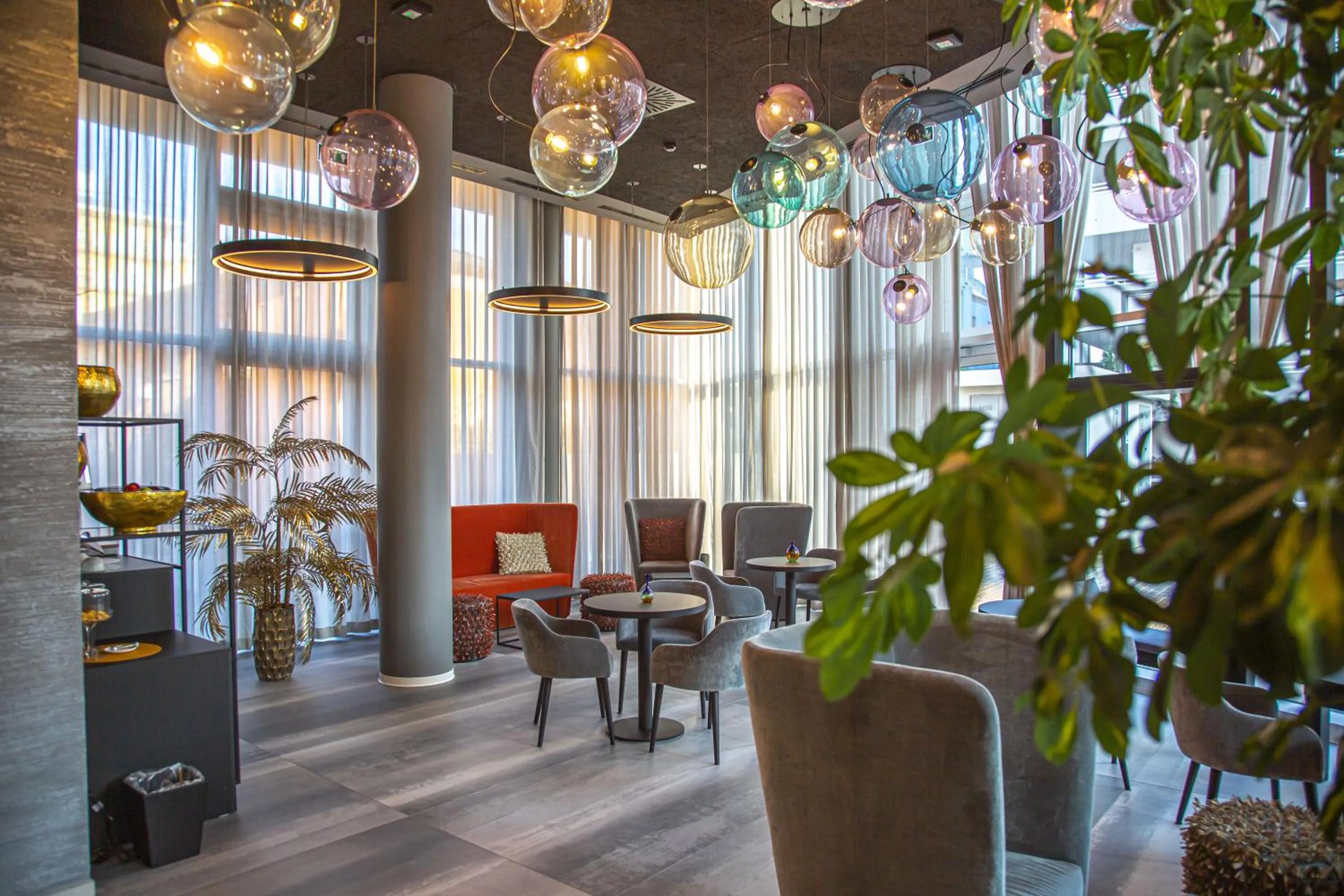 Restaurant/places to eat in J44 Lifestyle Hotel