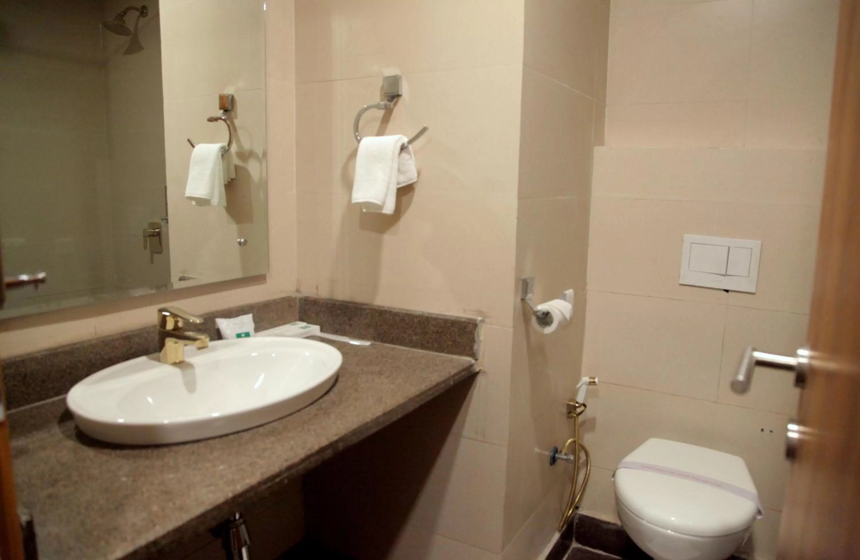 Bathroom in Le Roi Jammu - Near Jammu Railway Station