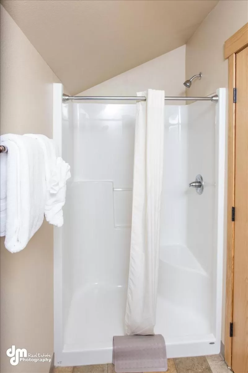 Bathroom in Kenai Airport Hotel