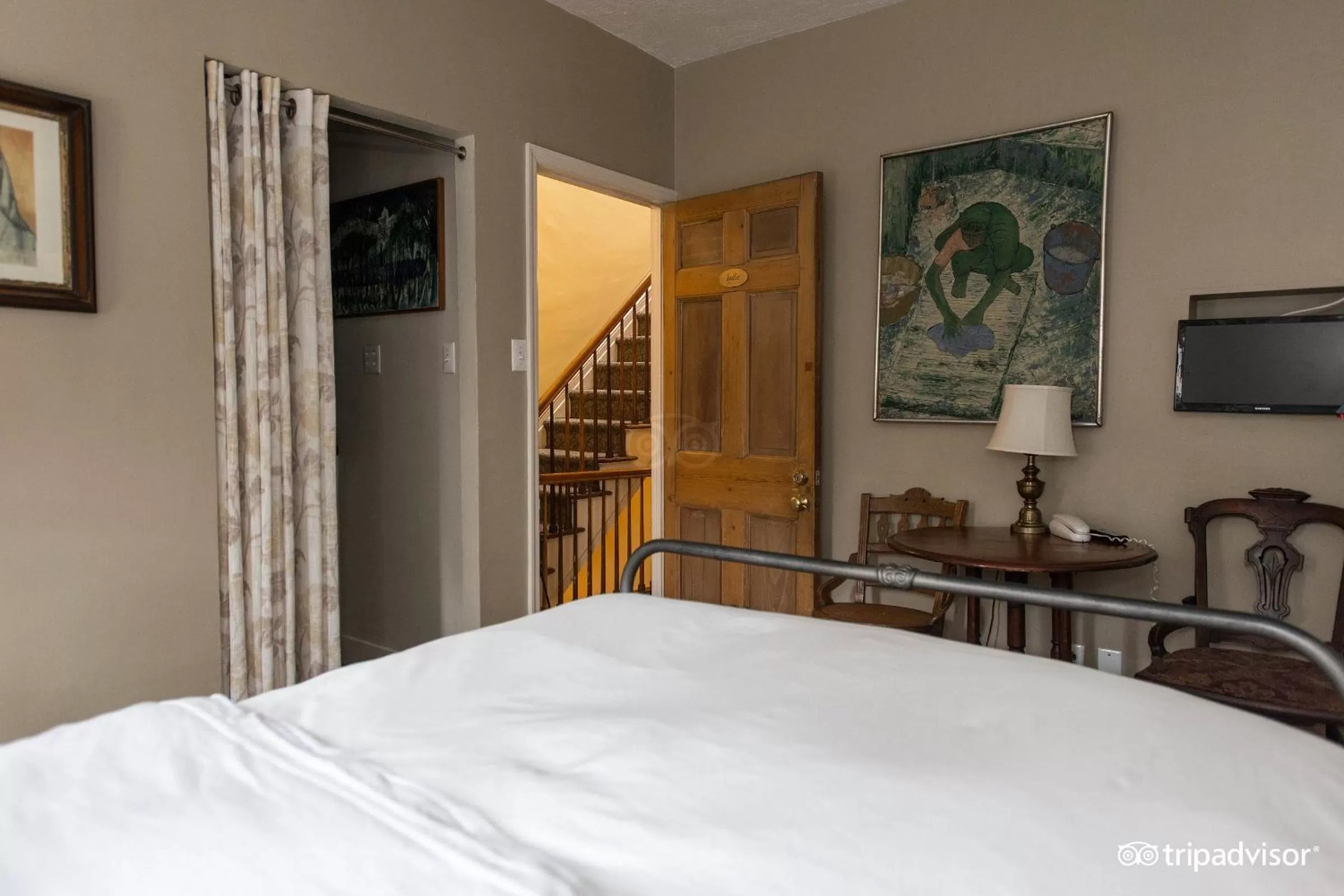 Bed in Incentra Village Hotel