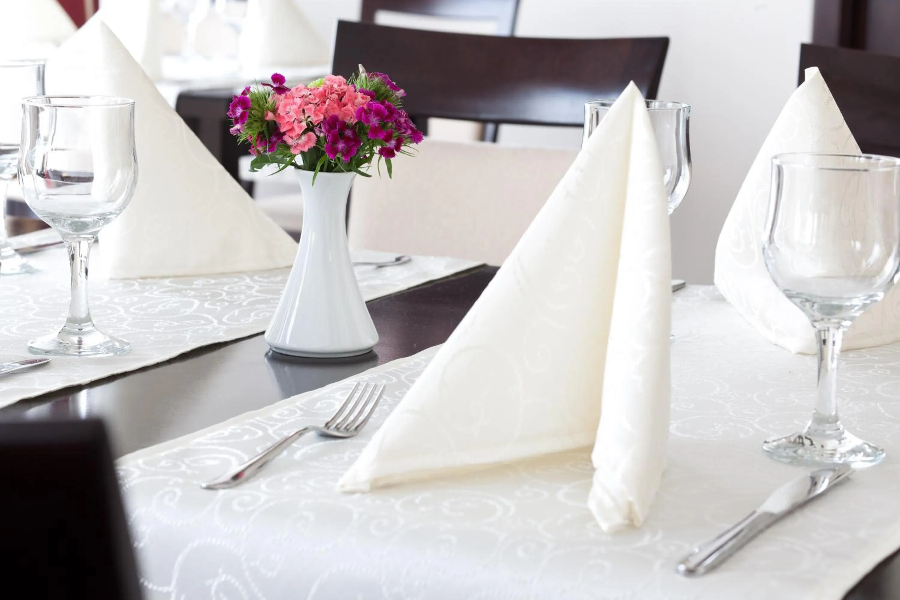 Restaurant/places to eat in Europa Royale Bucharest