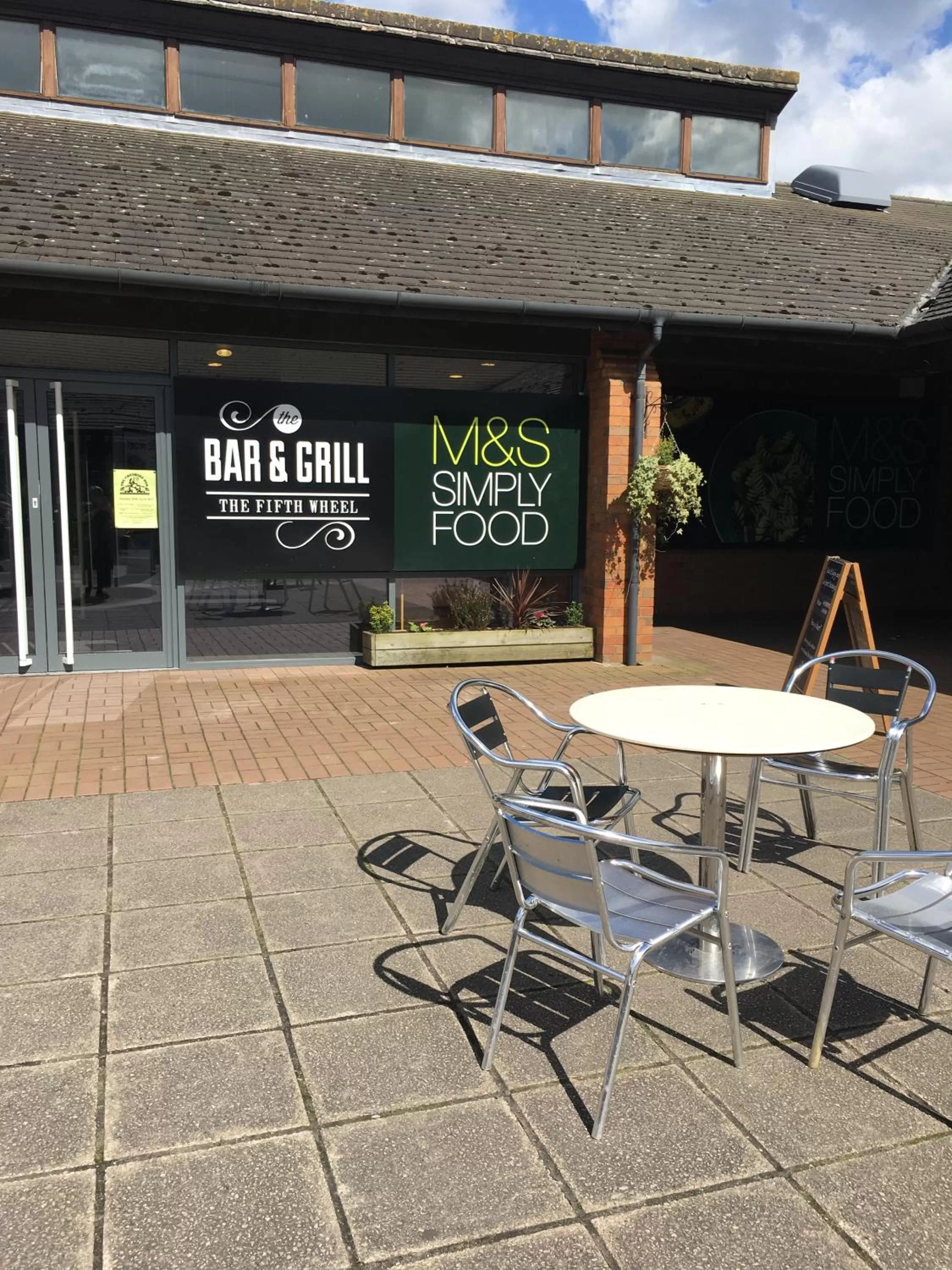 Restaurant/places to eat in Warrington Motel, J20 M6 Lymm Services