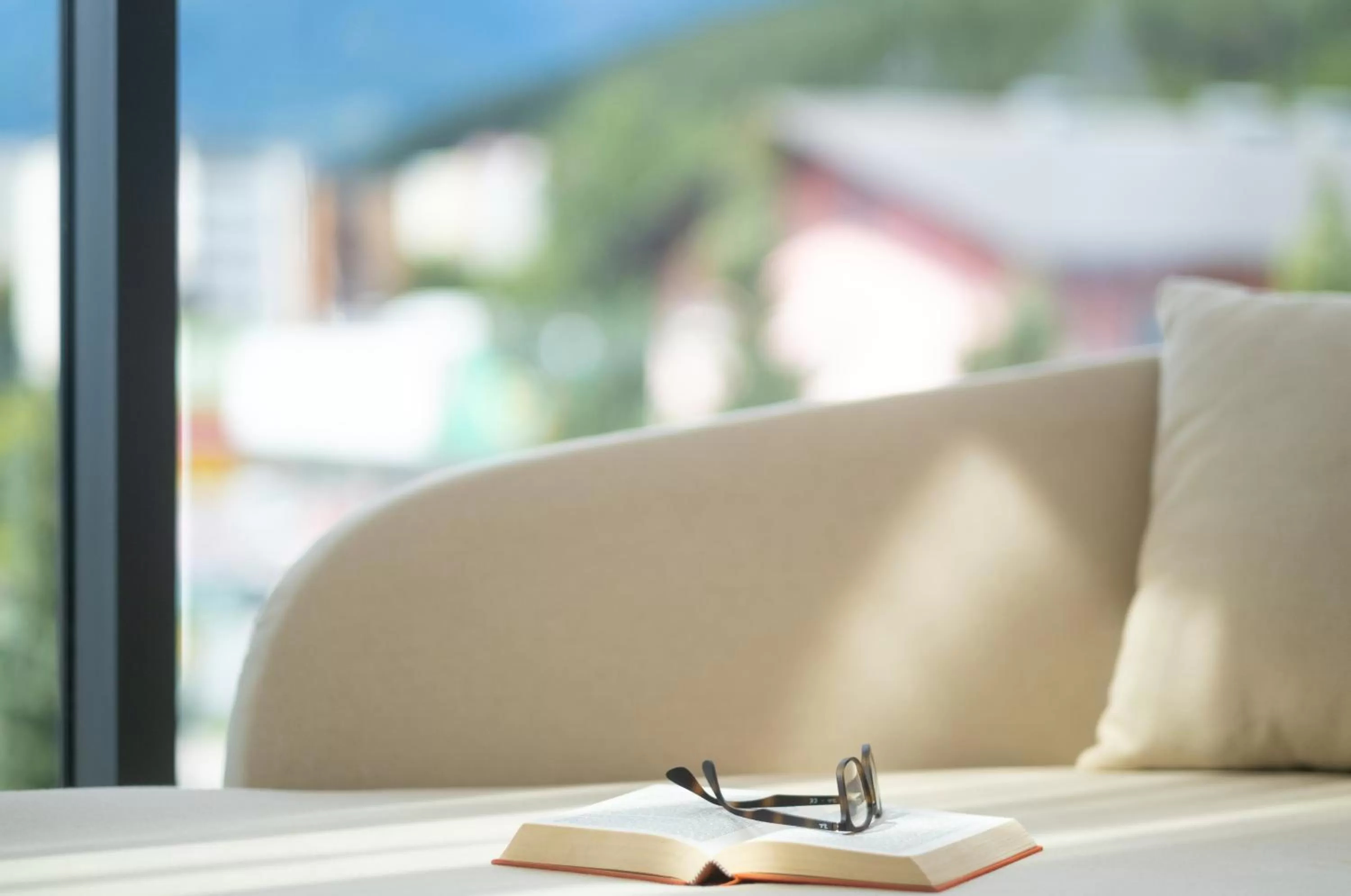 Photo of the whole room in On The Way 24 - Sauna & Golfsimulator inklusive