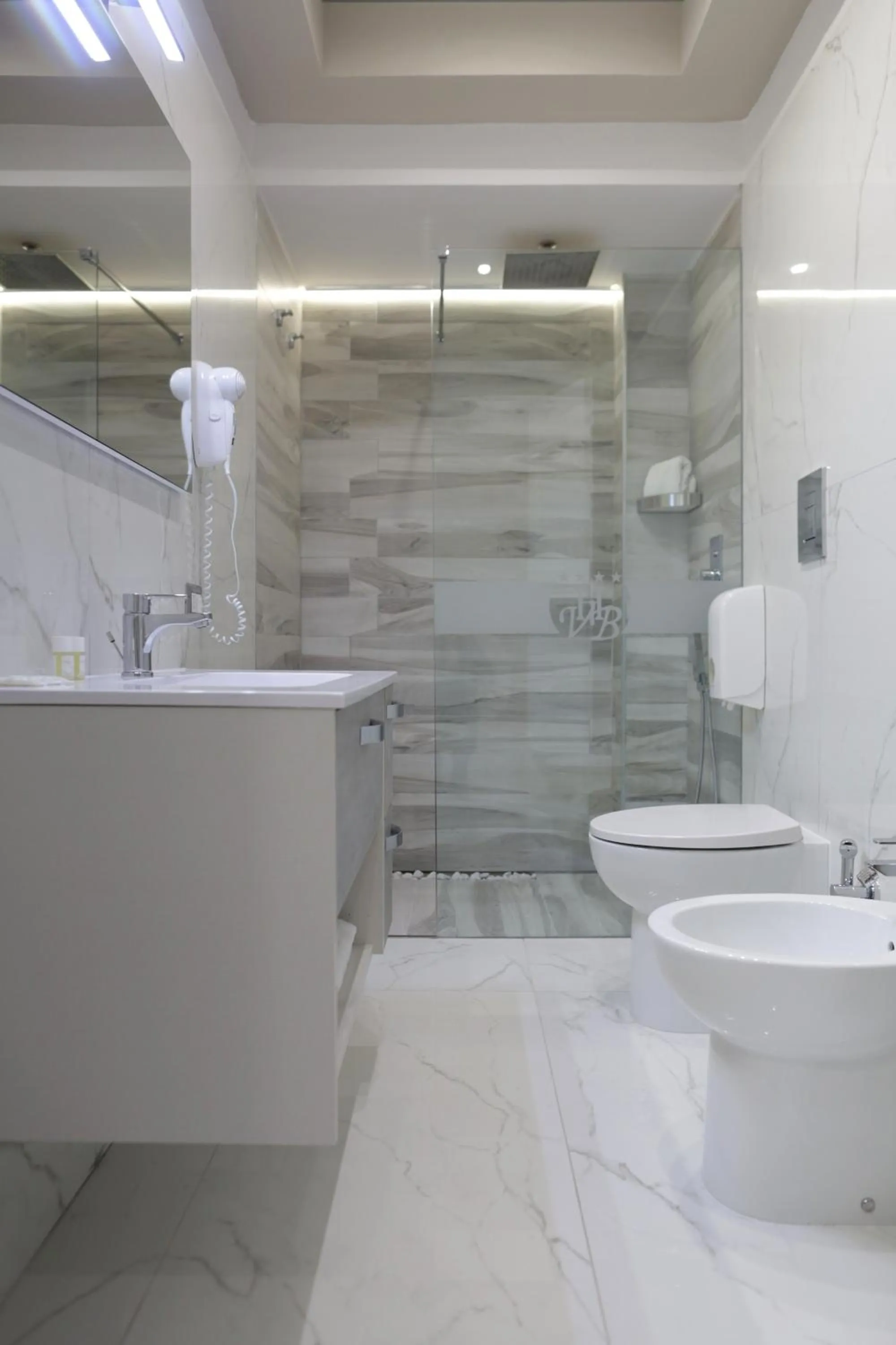 Shower in Hotel Vergilius Billia