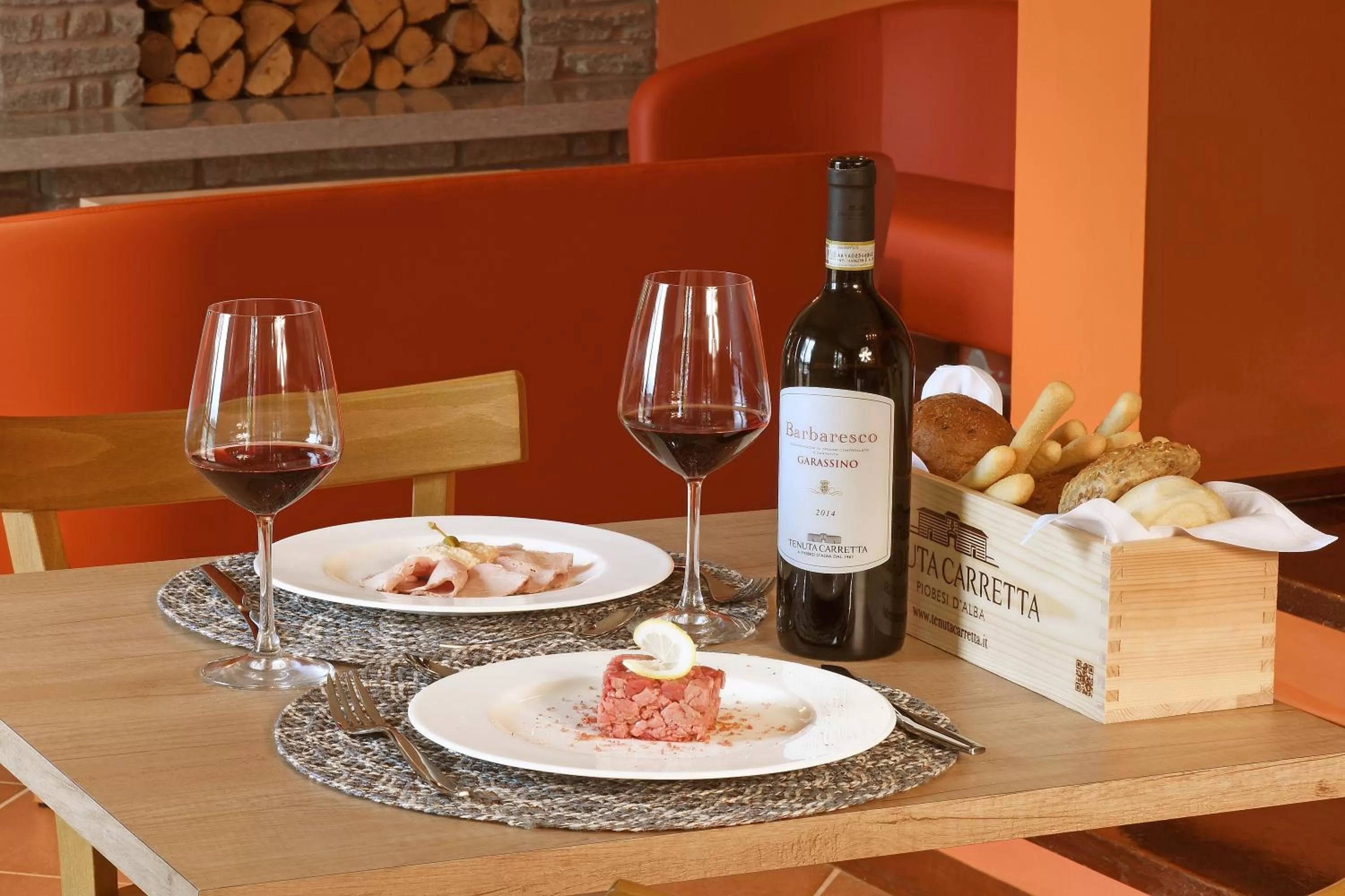 Food and drinks in Panoramic Villa Garassino - country rooms and fine restaurant