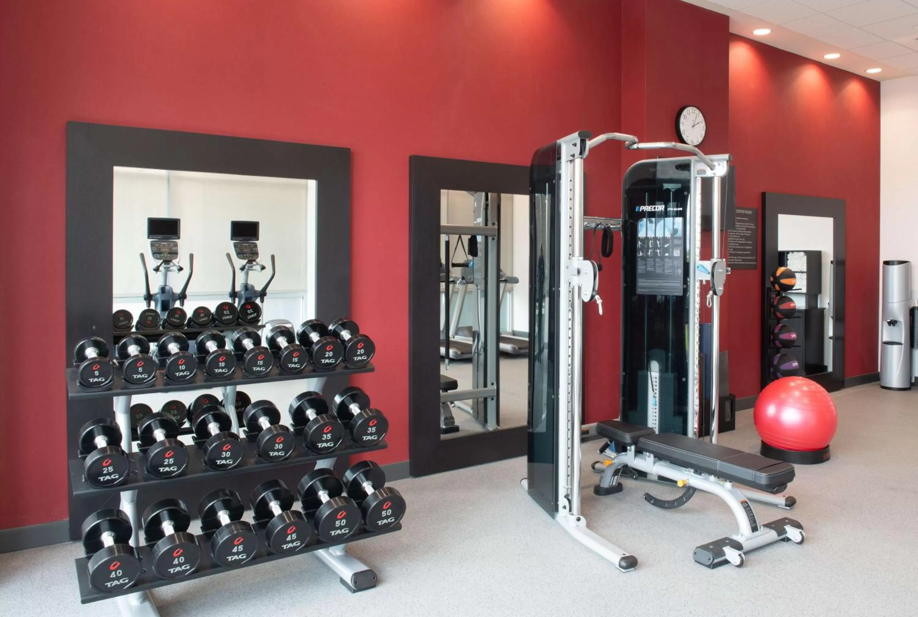 Fitness centre/facilities in Homewood Suites By Hilton North Charleston