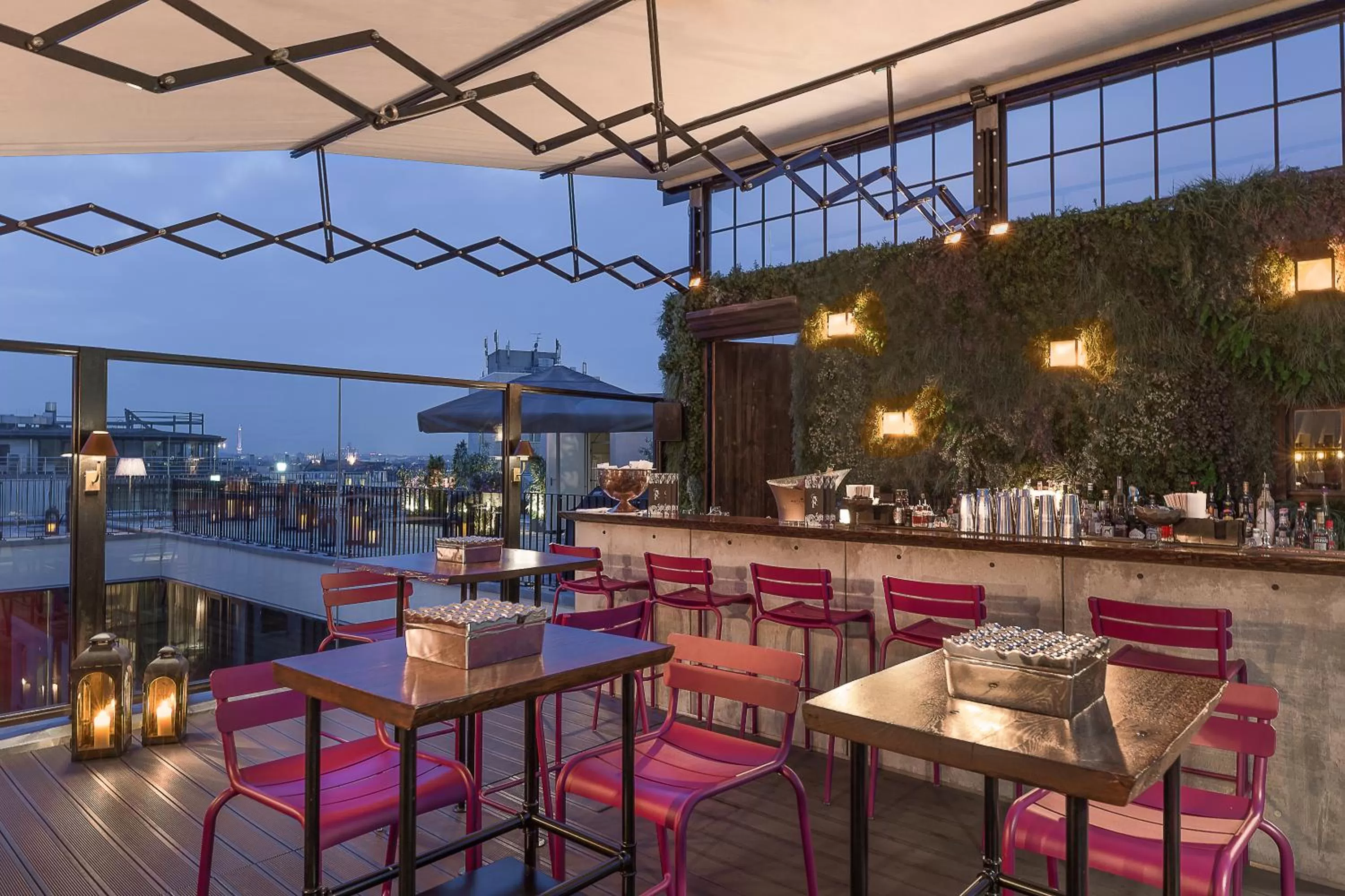 Restaurant/places to eat in Hotel Zoo Berlin