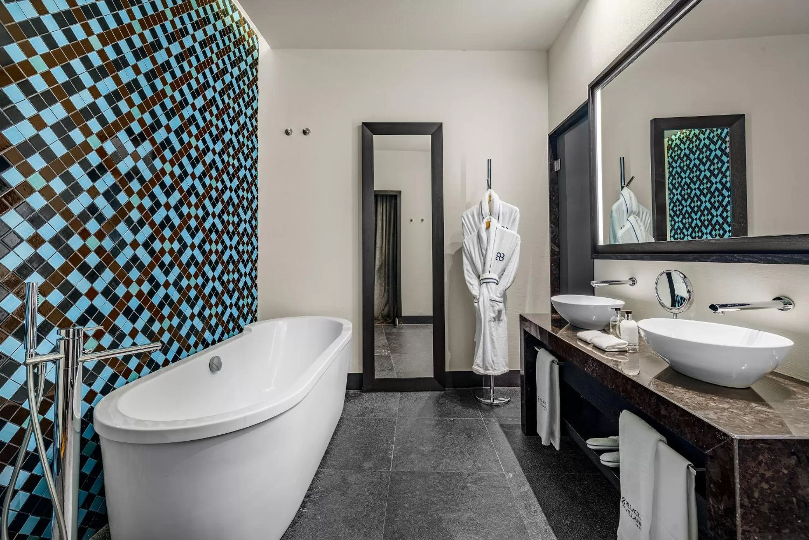 Bath in CoolRooms Palacio Villapanés 5 GL