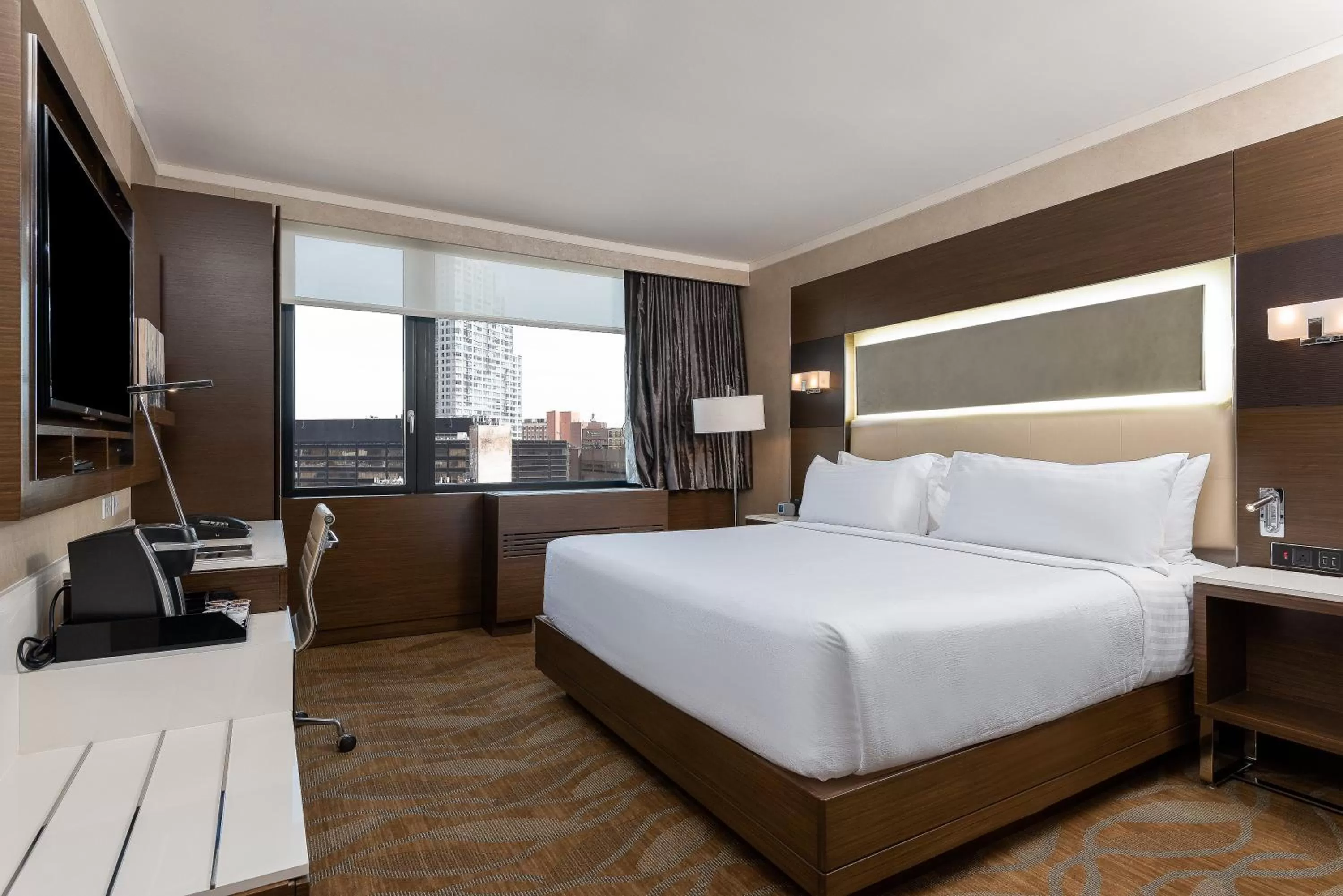Photo of the whole room, Bed in Holiday Inn Brooklyn Downtown by IHG