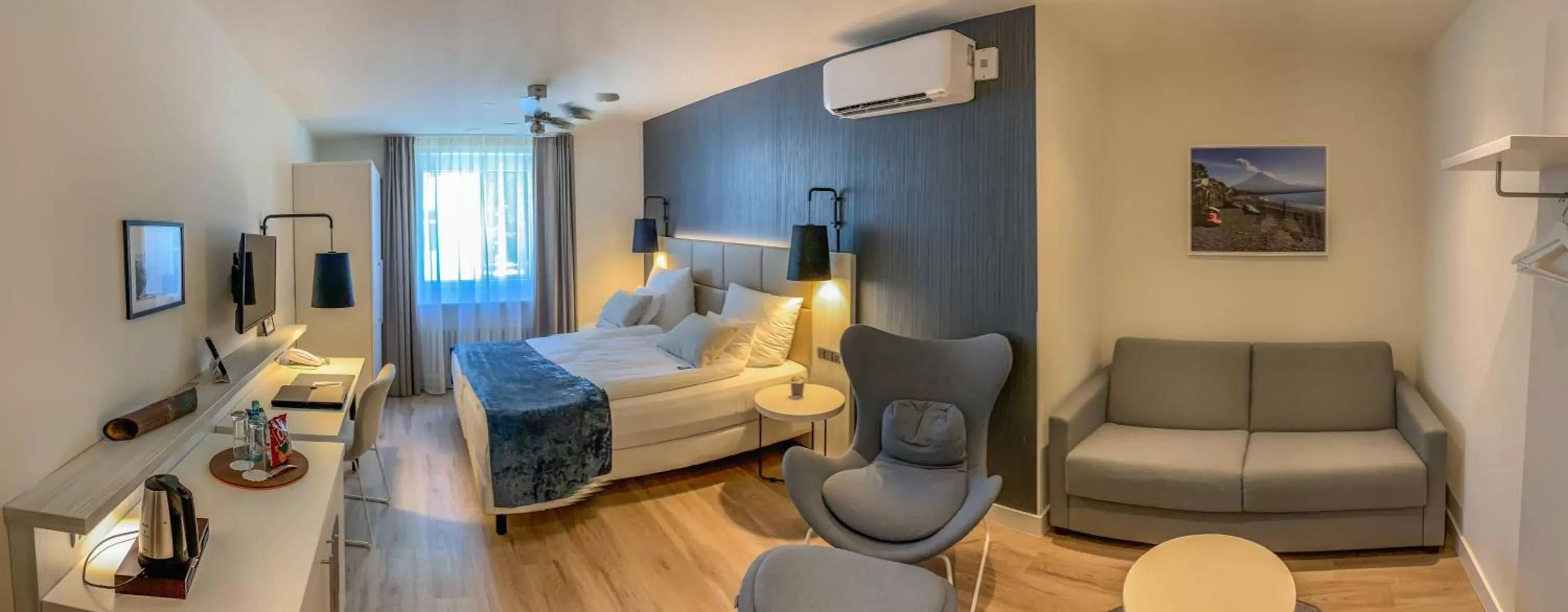 Photo of the whole room, Bed in Insel Hotel Bonn - Superior