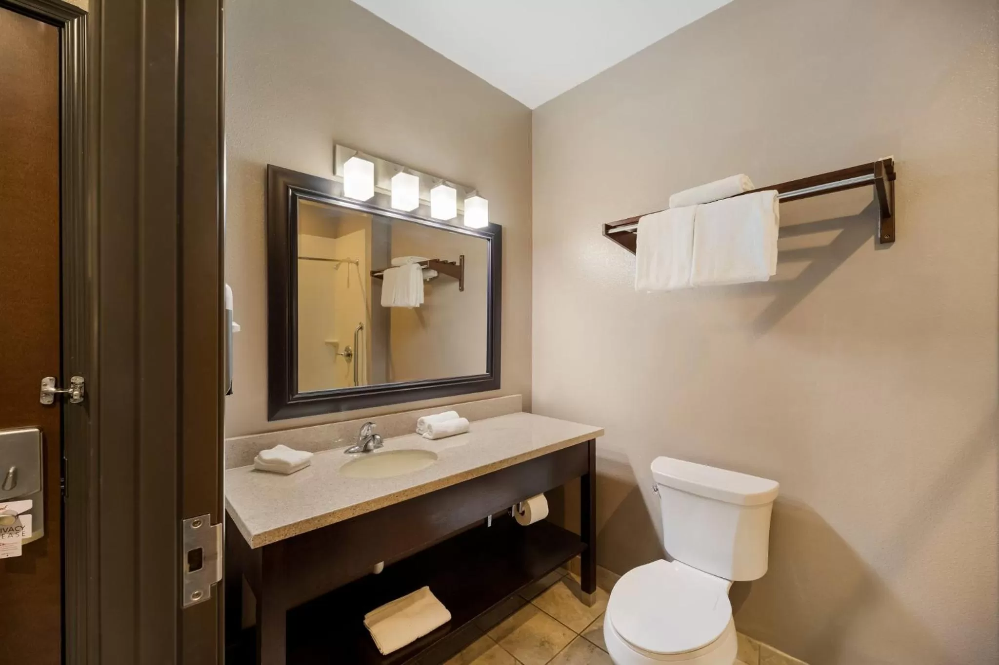 Bathroom in Red Roof Inn Pecos