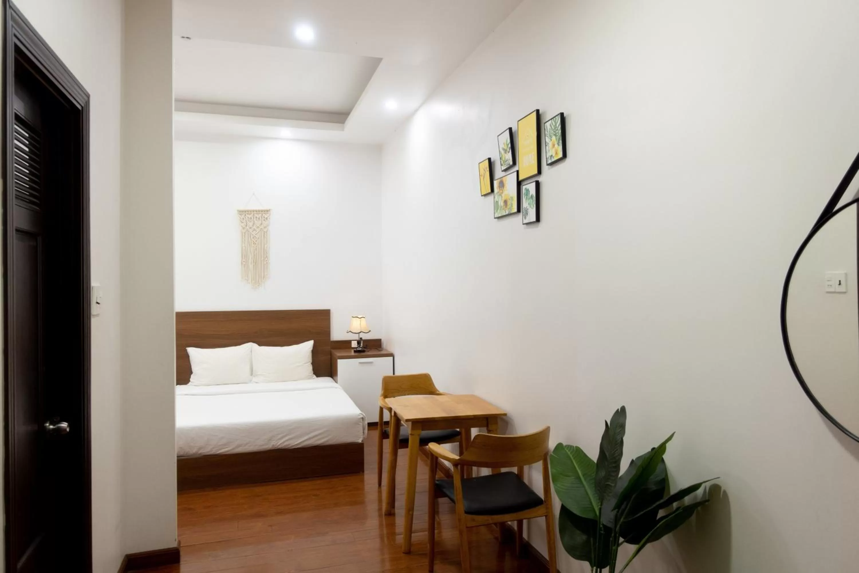 Bed, Dining Area in Sky Hotel - Dalat Vania