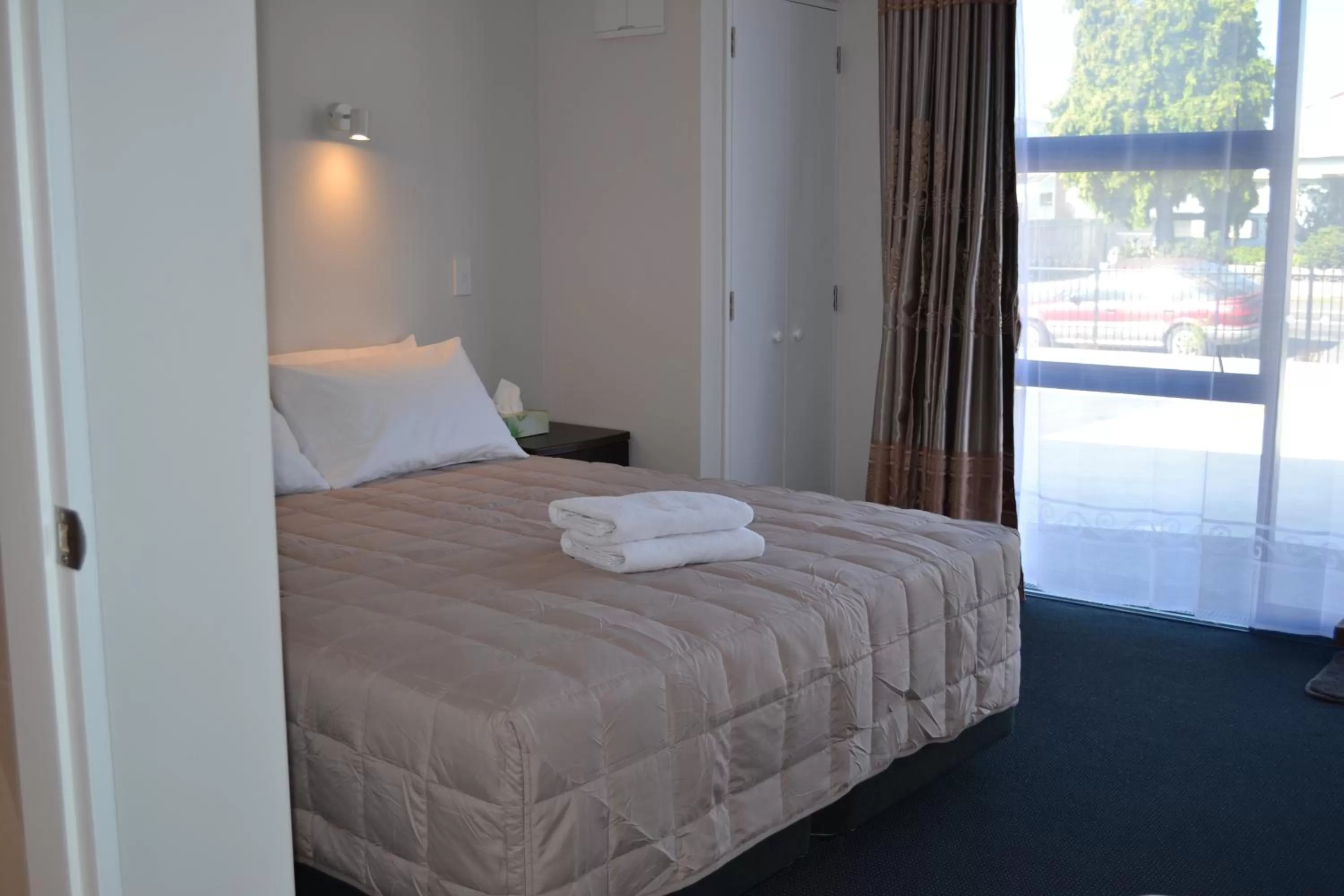 Bed in 319 Addington Motel