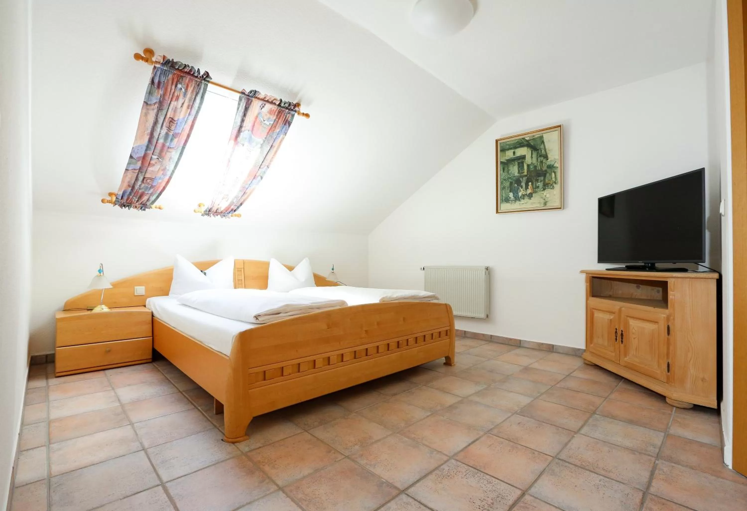 Photo of the whole room, Bed in Arthotel ANA Goggl