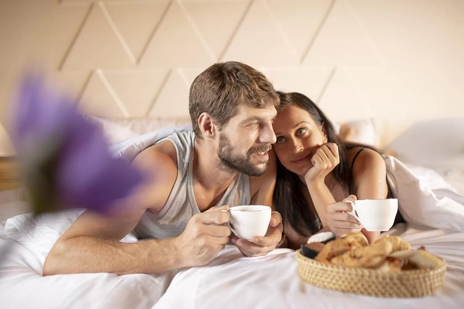 Guests, Bed in Lavendish Lake Giritale - Former Giritale Hotel