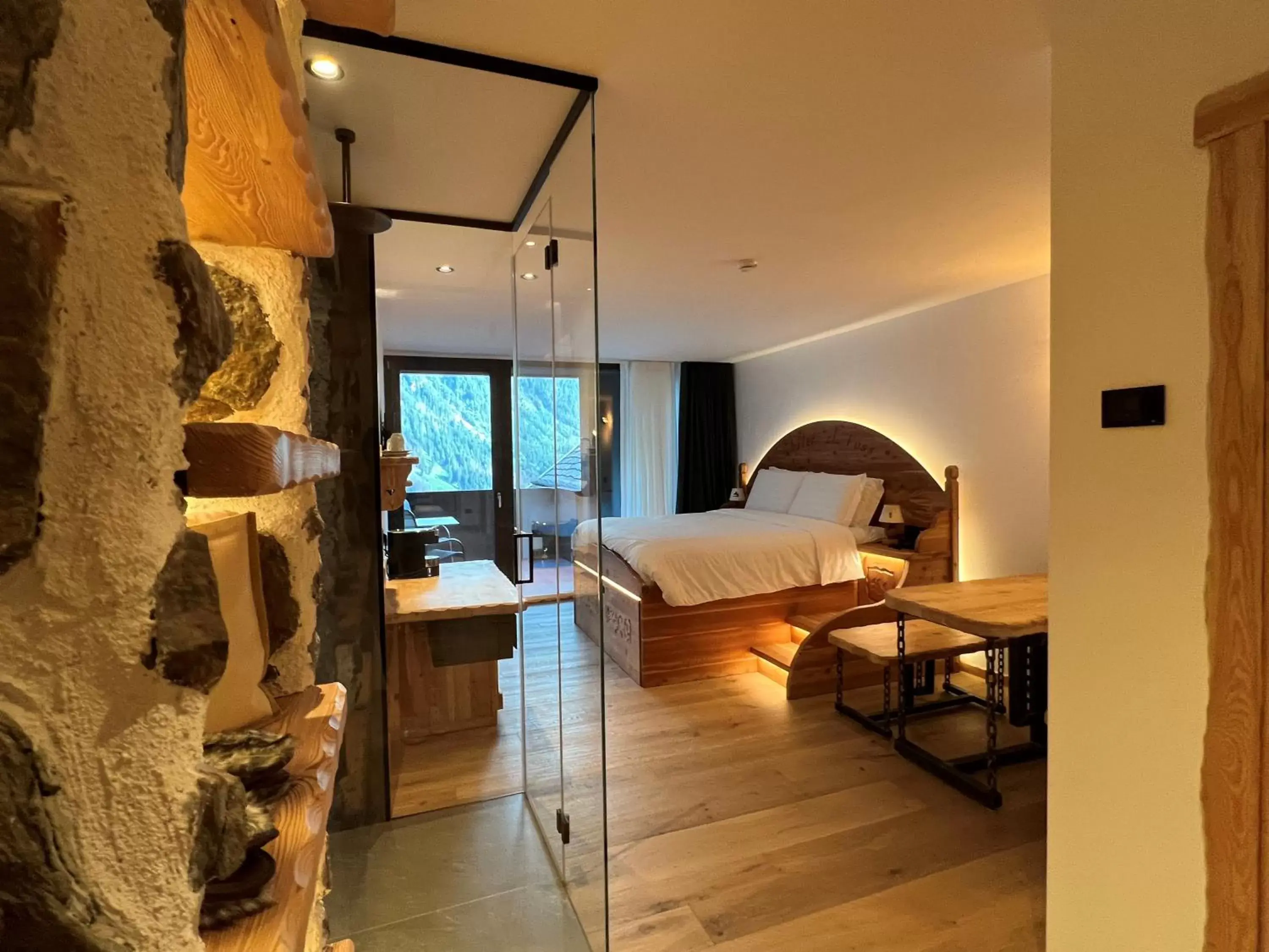 Queen Room in Hotel Chalet Al Foss - Adults Only Queen Room in Hotel Chalet Al Foss - Adults Only