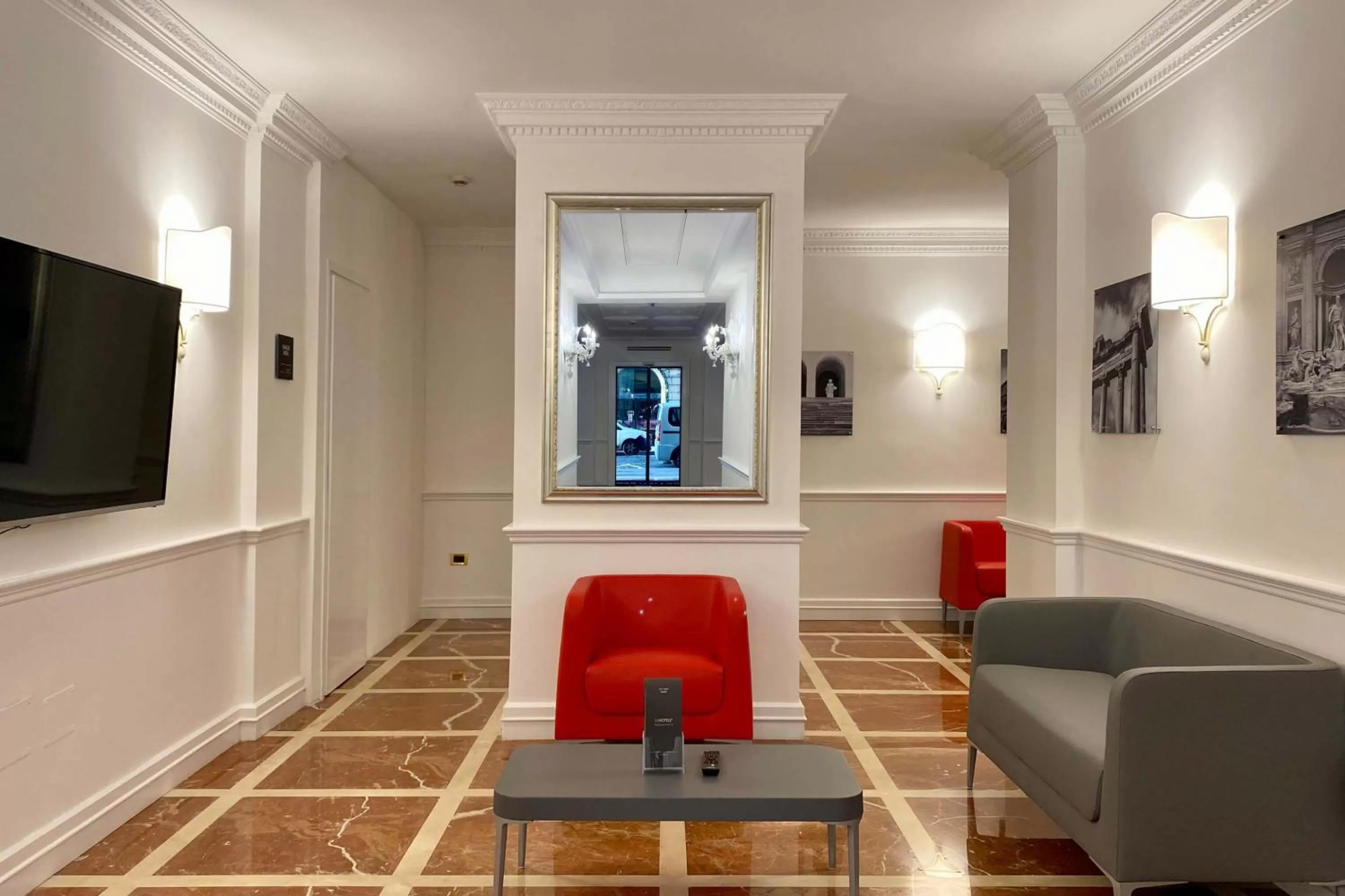 Lobby or reception in BB Hotels Smarthotel Bailey's