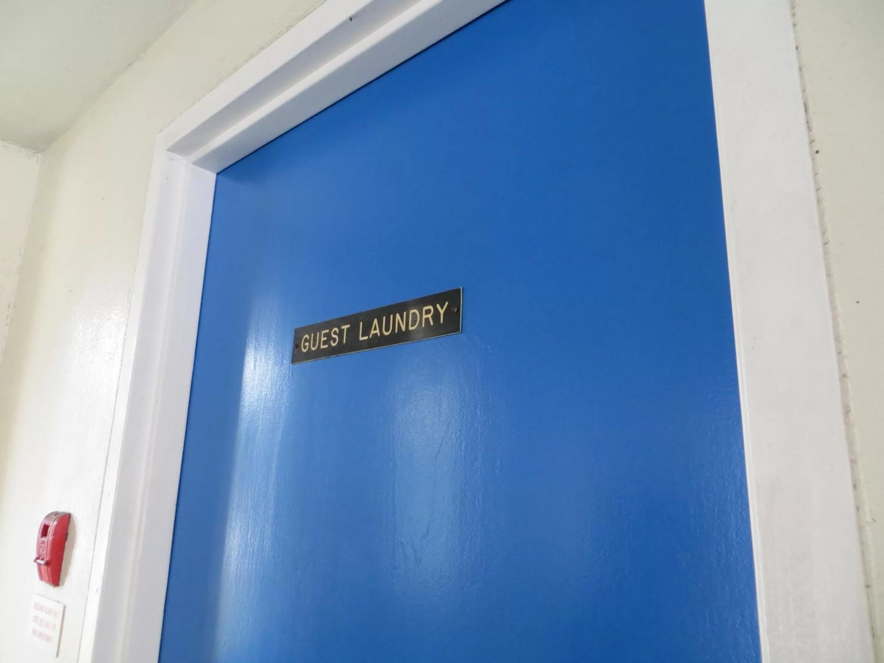 laundry in Royal Pacific Motor Inn