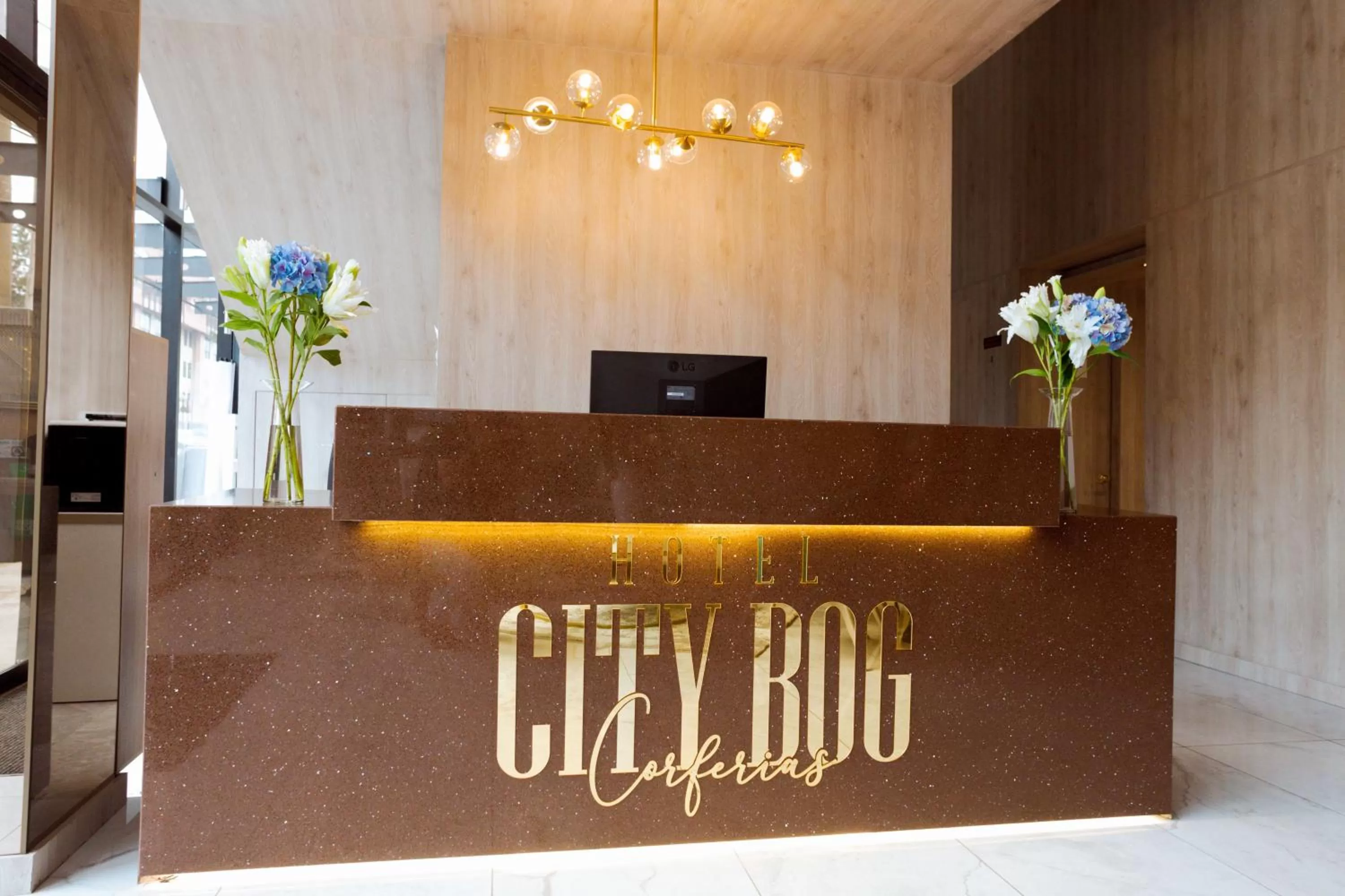 Lobby or reception in Hotel City Bog Corferias