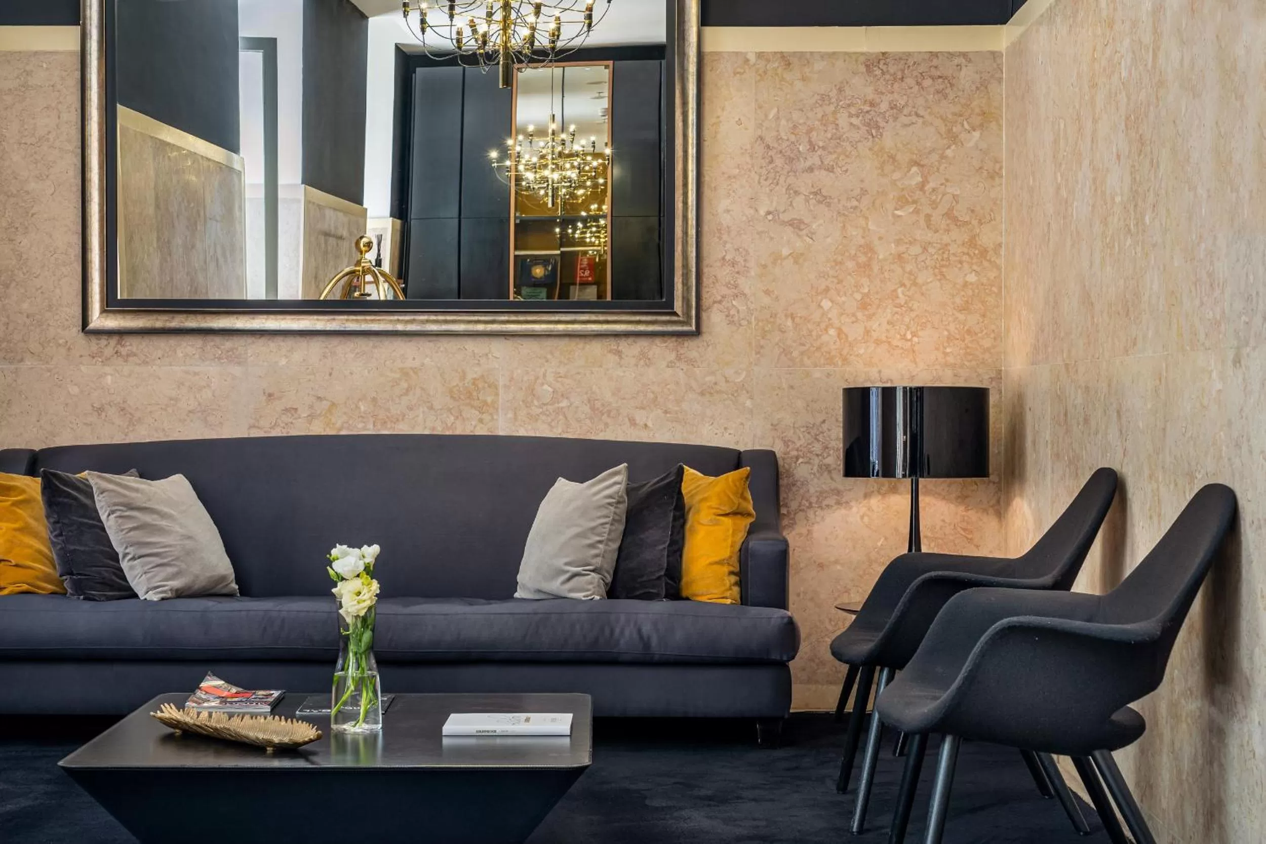Lobby or reception in Hotel do Chiado