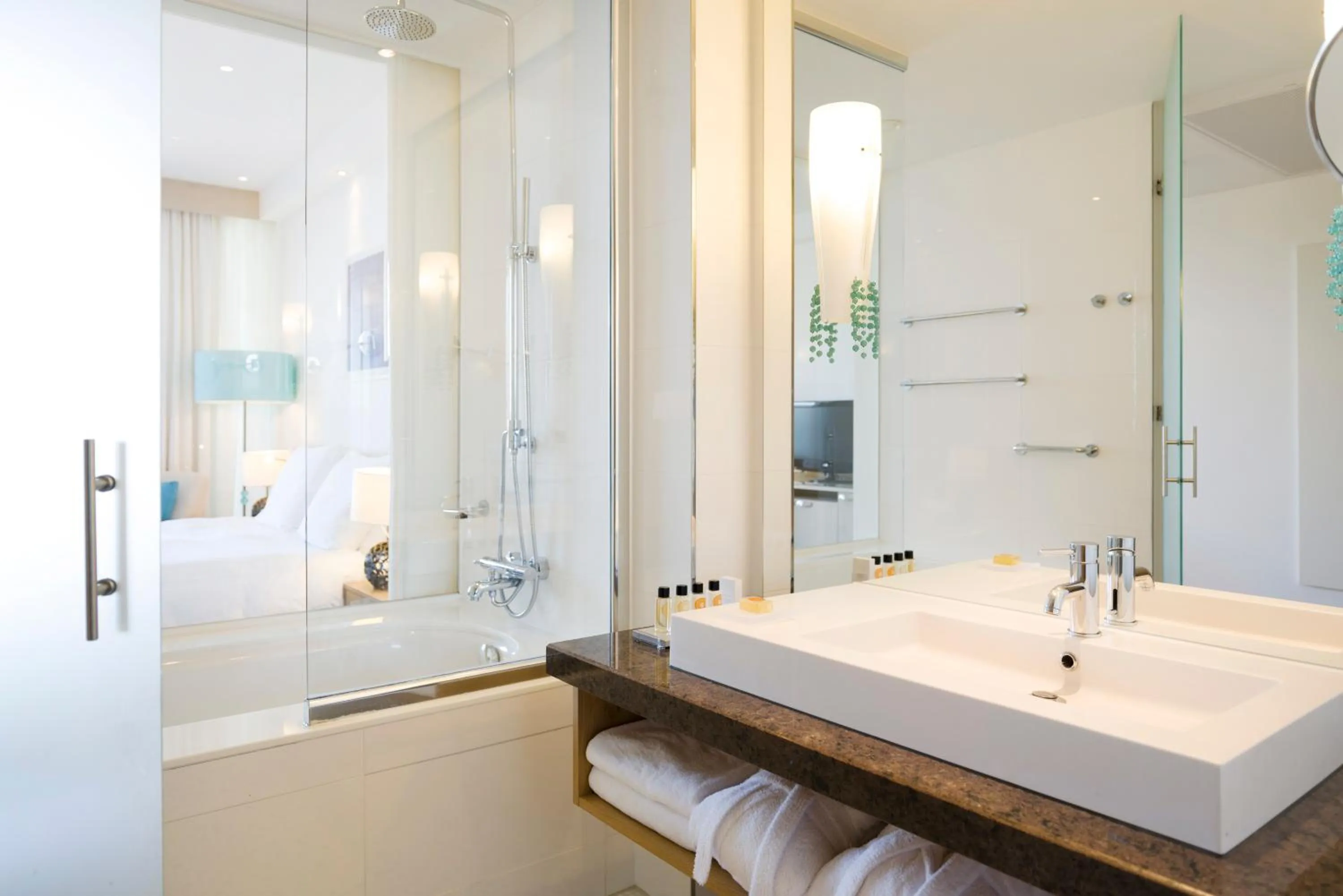 Bathroom, Bed in Sun Gardens Dubrovnik