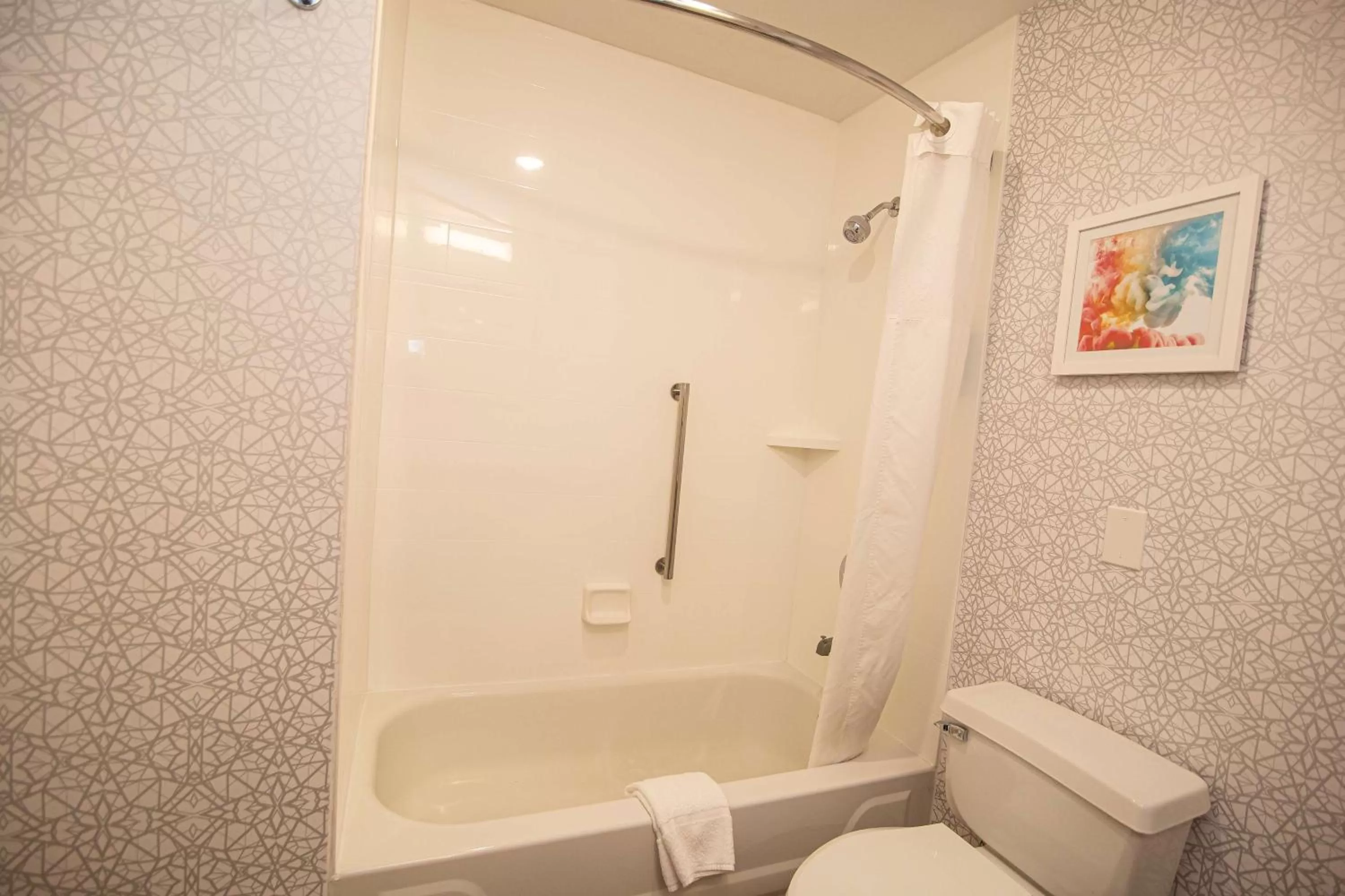 Bathroom in Hampton Inn Atlanta/Peachtree City