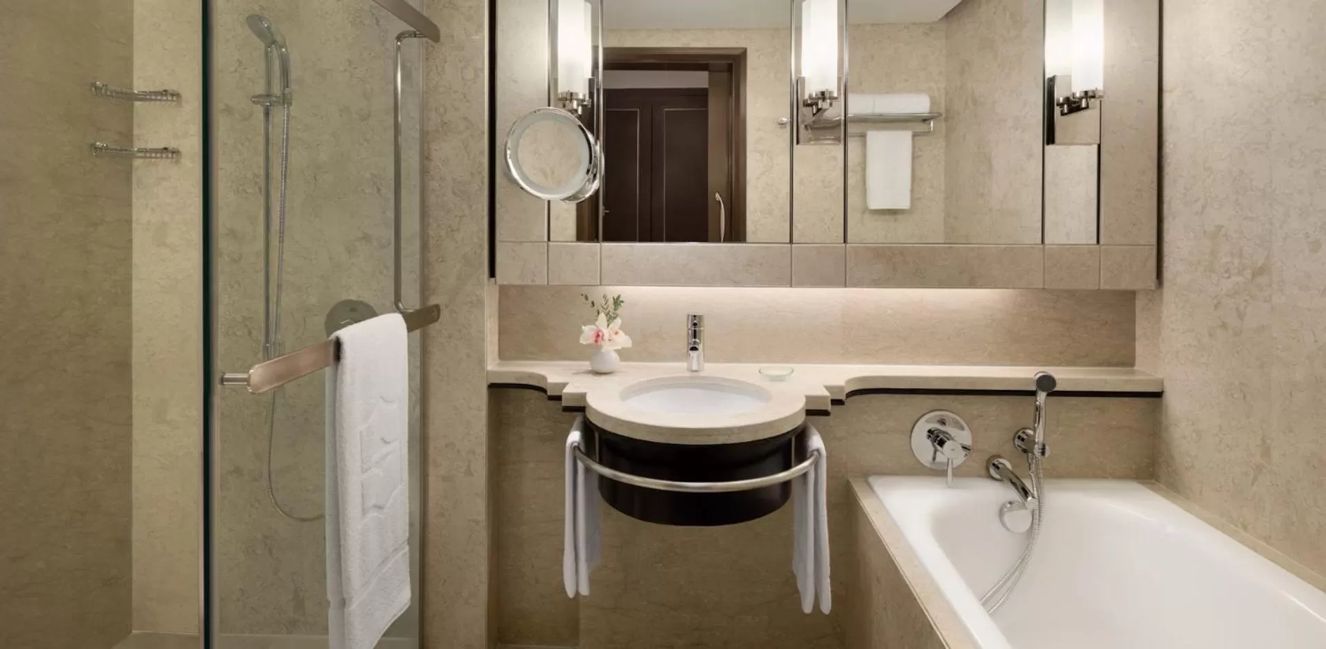 Toilet in Shangri-La Kuala Lumpur