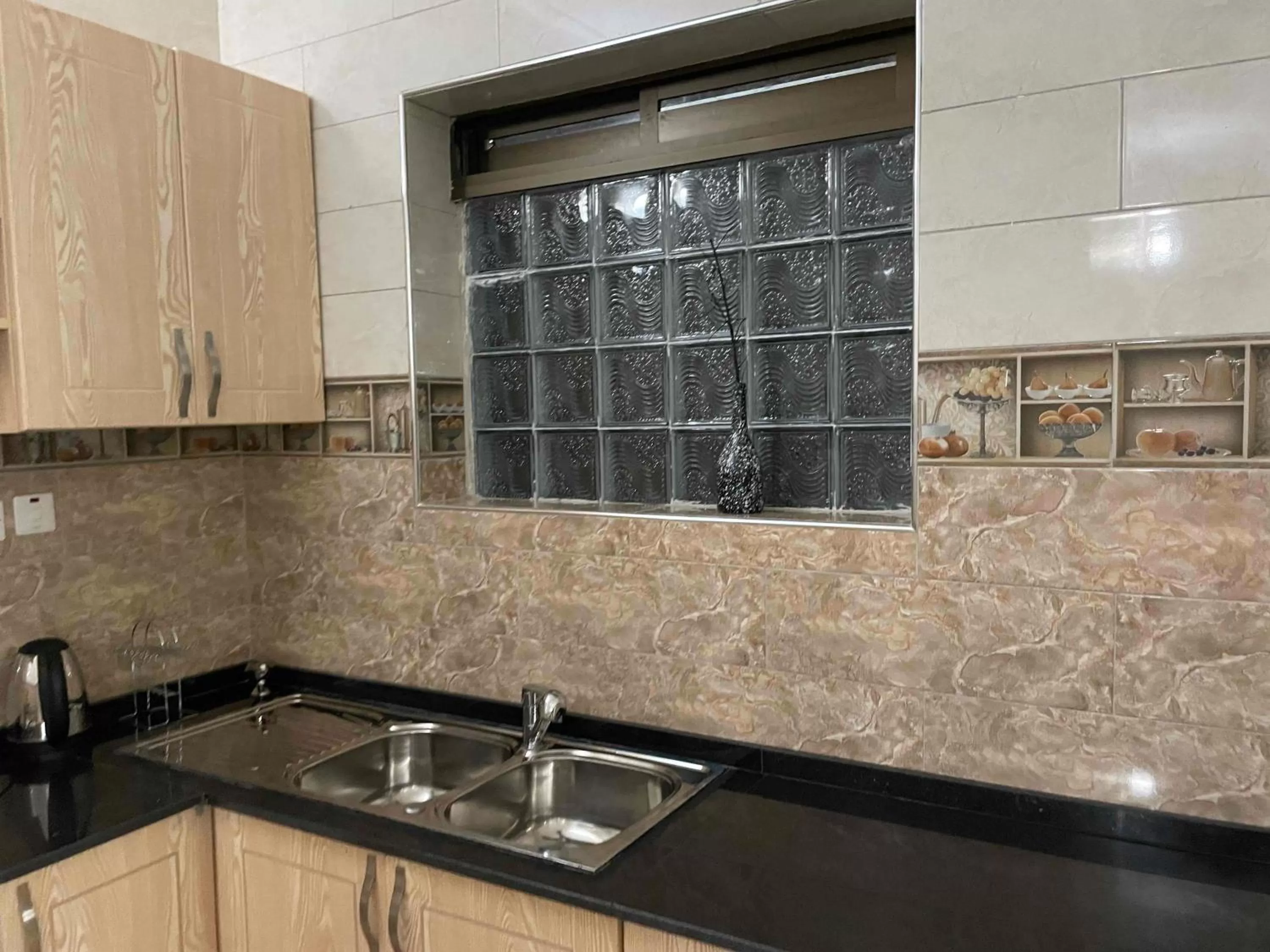 Kitchen or kitchenette, Kitchen/Kitchenette in Jaffa Suites